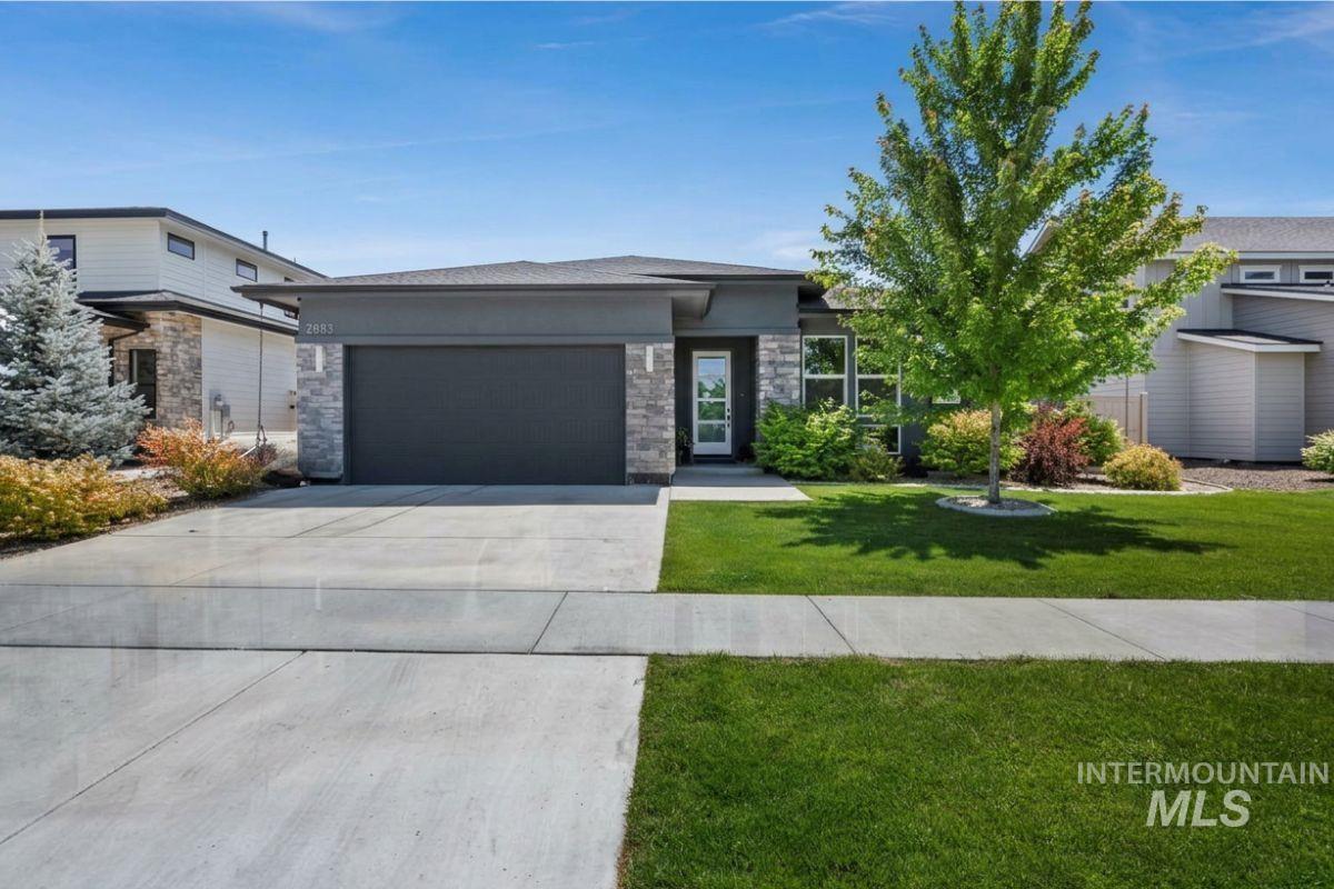 2883 E Mores Trail Dr., Meridian, Idaho 83642, 4 Bedrooms, 2.5 Bathrooms, Residential For Sale, Price $795,000, 98992628