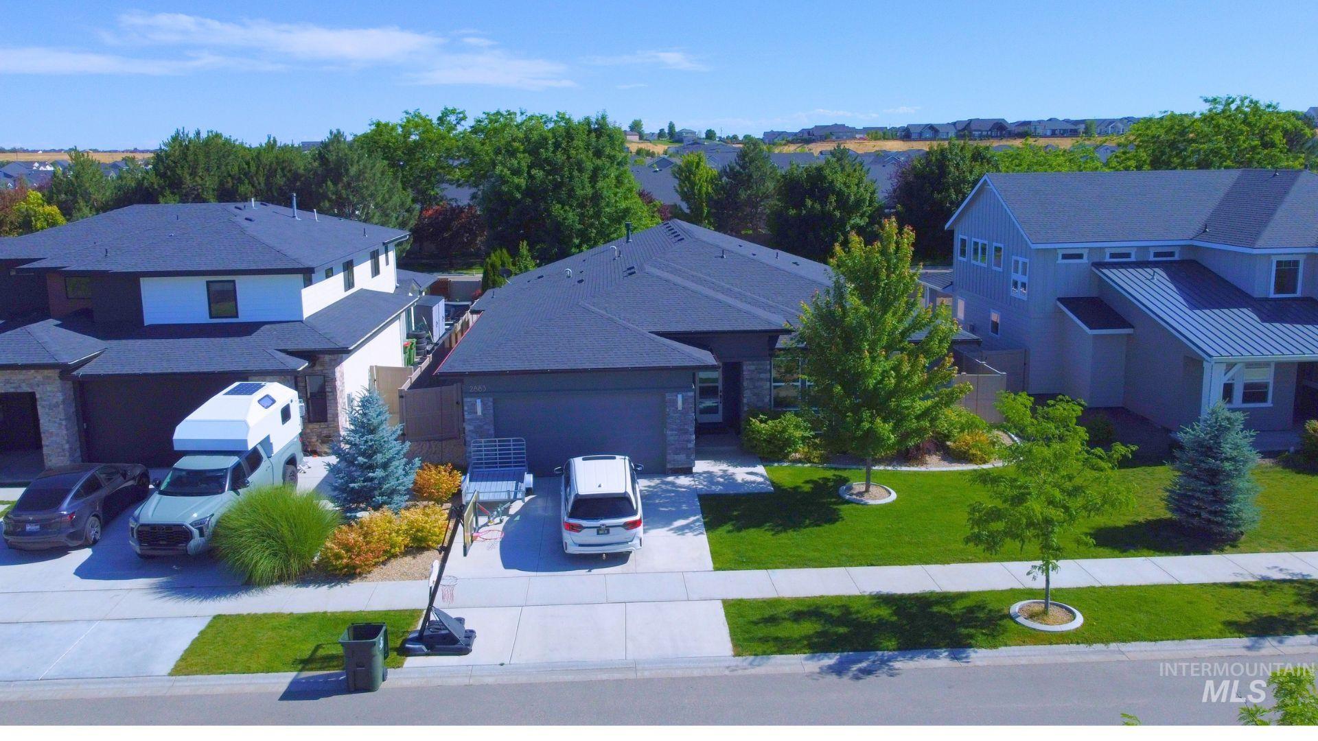 2883 E Mores Trail Dr., Meridian, Idaho 83642, 4 Bedrooms, 2.5 Bathrooms, Residential For Sale, Price $795,000, 98992628