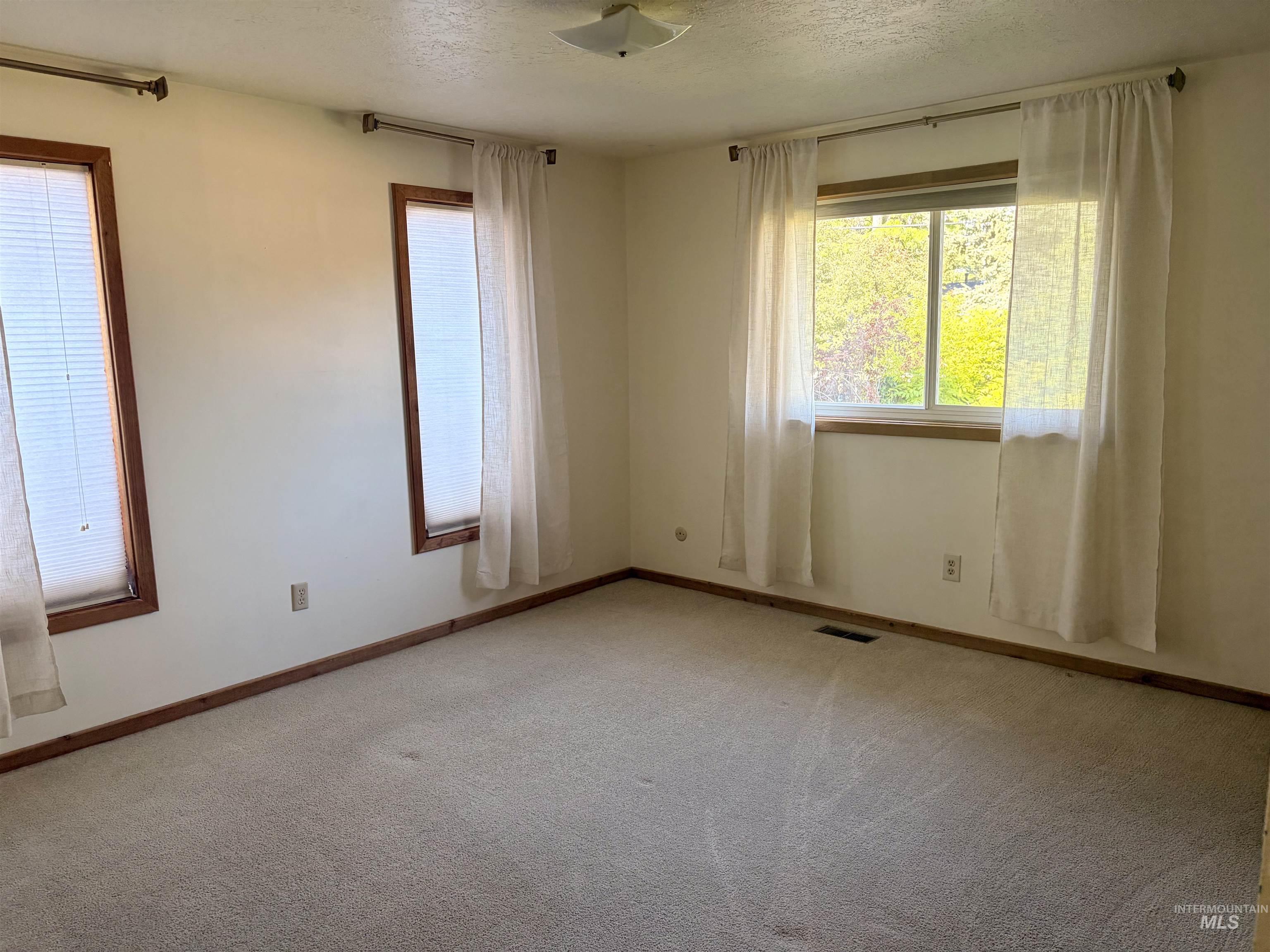 1205 Galena Drive, Twin Falls, Idaho 83301, 5 Bedrooms, 3 Bathrooms, Residential For Sale, Price $399,500,MLS 98992629