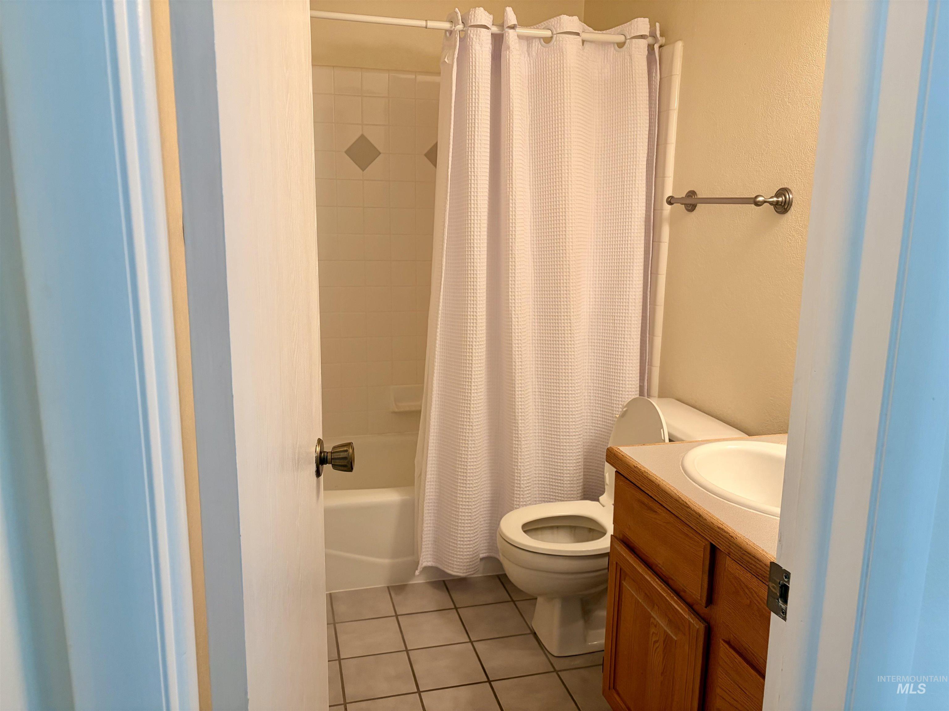 1205 Galena Drive, Twin Falls, Idaho 83301, 5 Bedrooms, 3 Bathrooms, Residential For Sale, Price $399,500,MLS 98992629