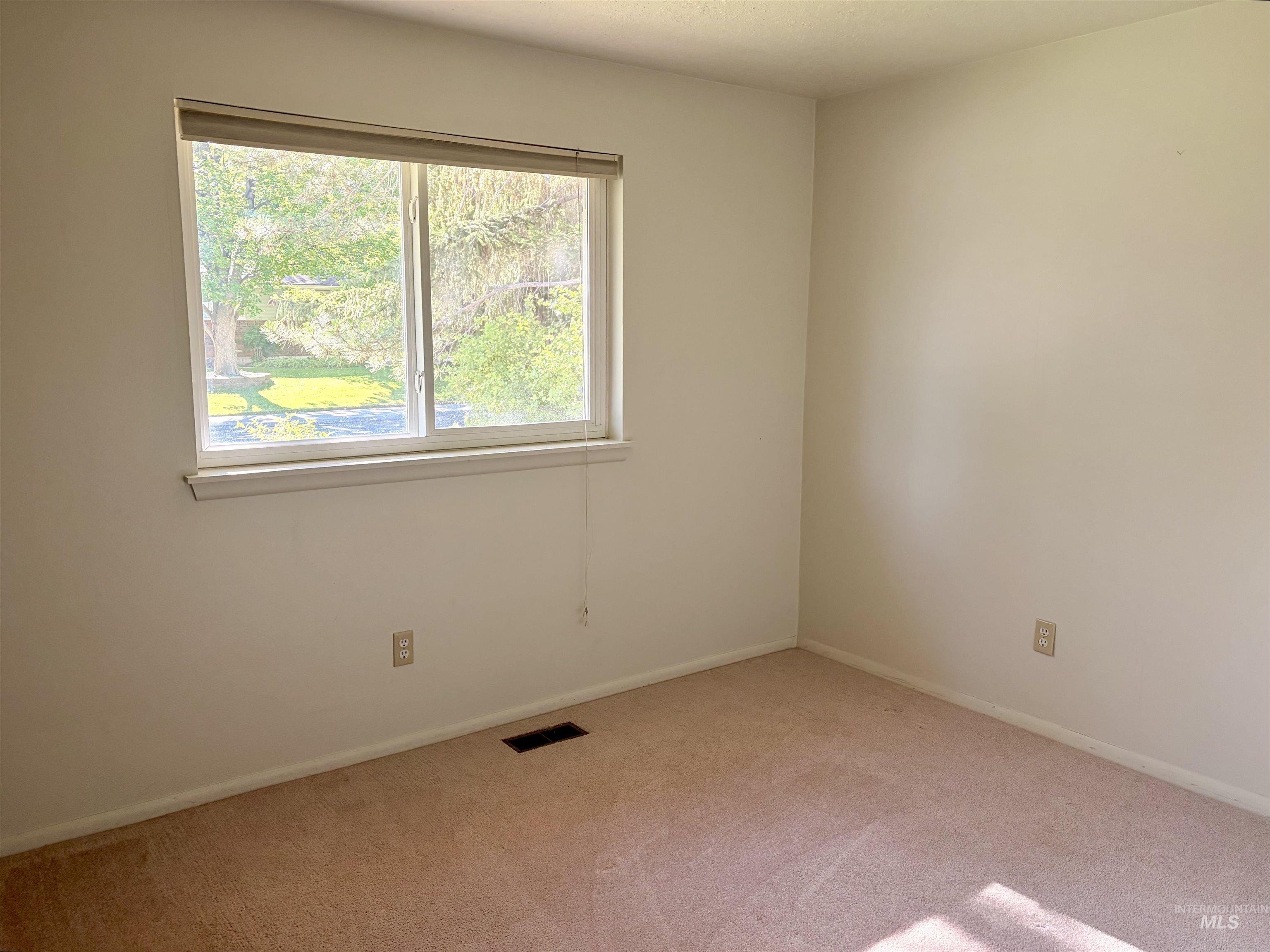 1205 Galena Drive, Twin Falls, Idaho 83301, 5 Bedrooms, 3 Bathrooms, Residential For Sale, Price $399,500,MLS 98992629