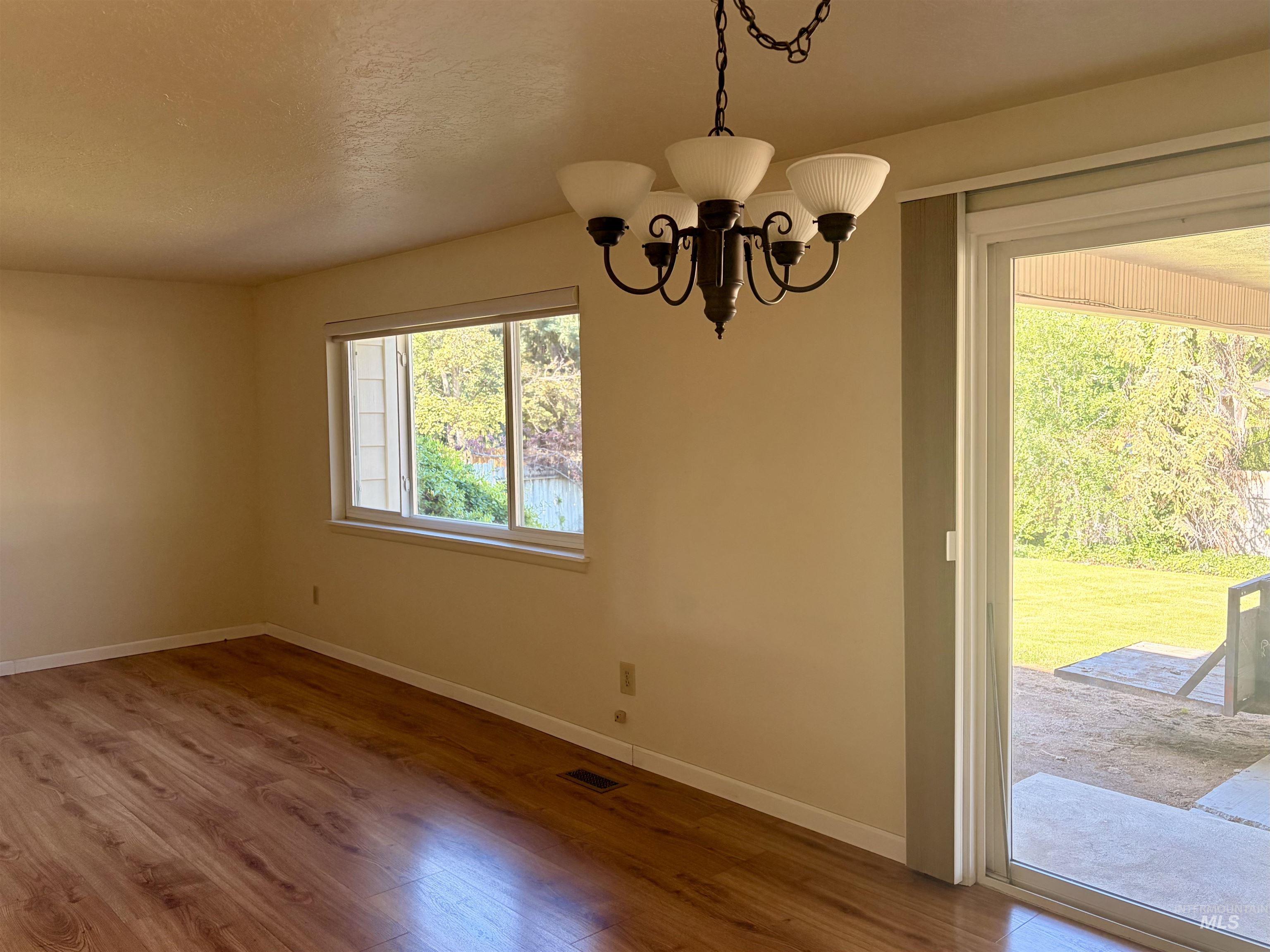 1205 Galena Drive, Twin Falls, Idaho 83301, 5 Bedrooms, 3 Bathrooms, Residential For Sale, Price $399,500,MLS 98992629