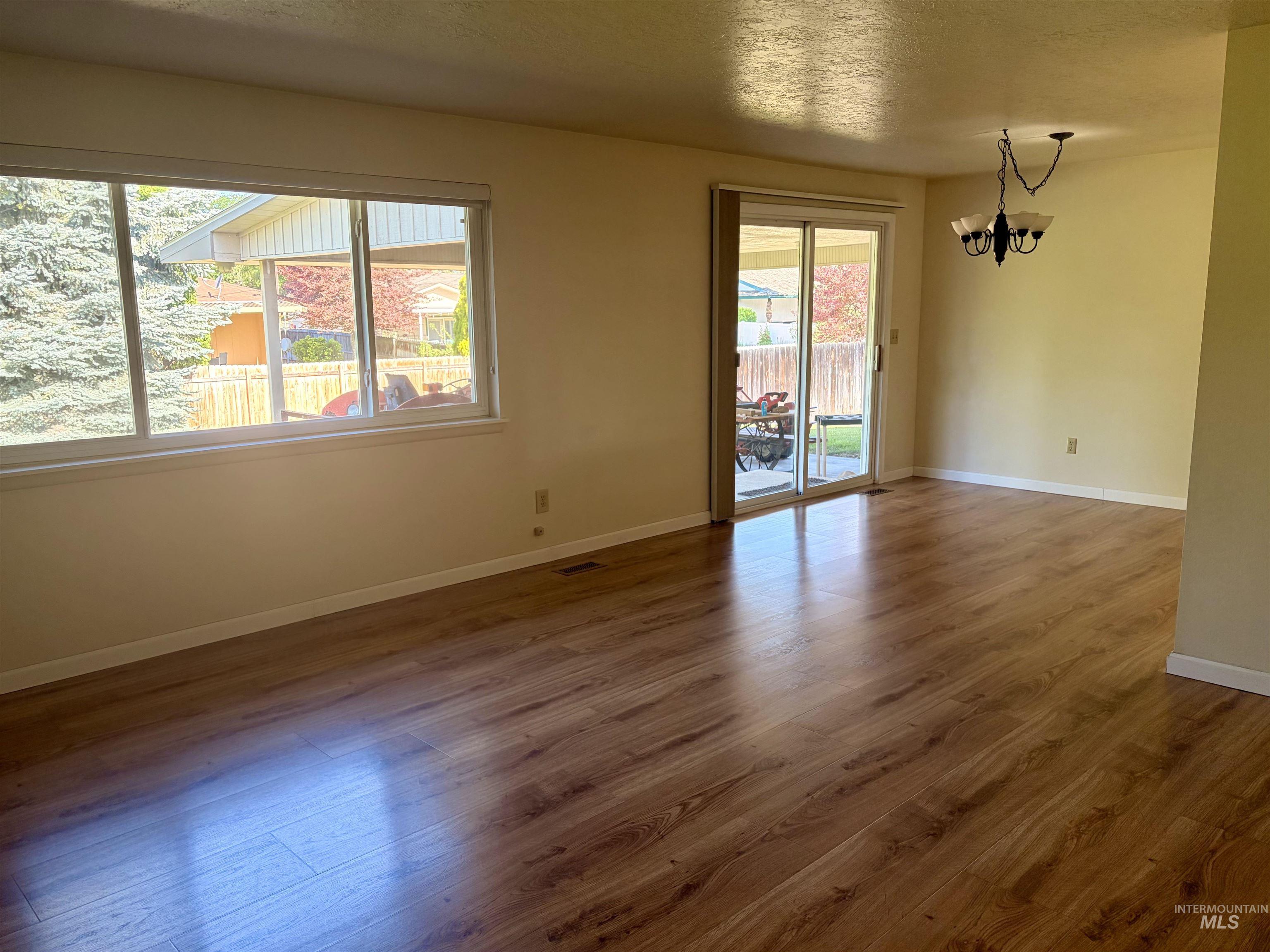 1205 Galena Drive, Twin Falls, Idaho 83301, 5 Bedrooms, 3 Bathrooms, Residential For Sale, Price $399,500,MLS 98992629