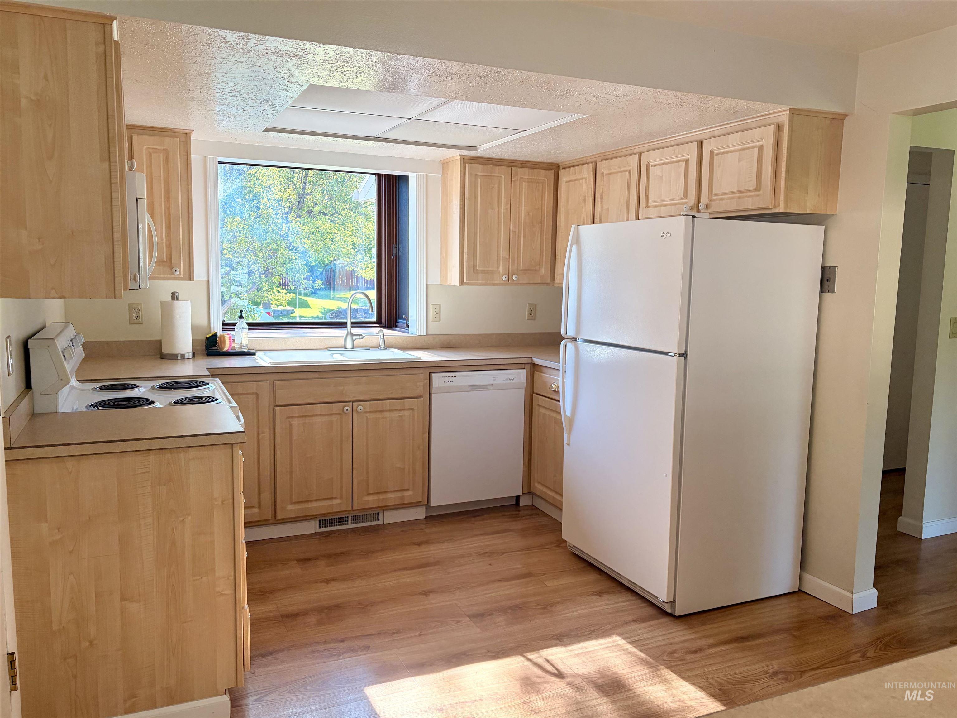 1205 Galena Drive, Twin Falls, Idaho 83301, 5 Bedrooms, 3 Bathrooms, Residential For Sale, Price $399,500,MLS 98992629