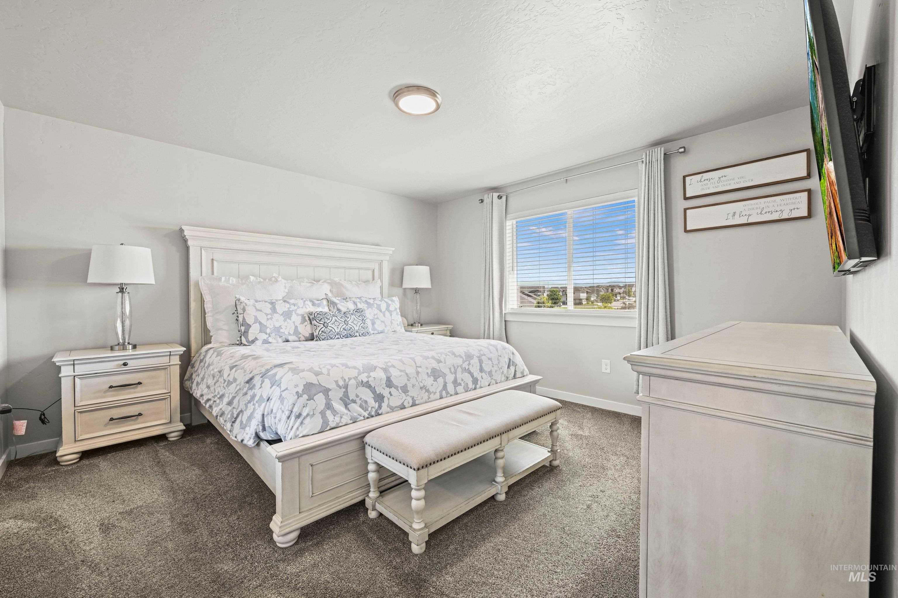 288 S Calf Creek Ave, Meridian, Idaho 83642, 3 Bedrooms, 2.5 Bathrooms, Residential For Sale, Price $425,000,MLS 98992630