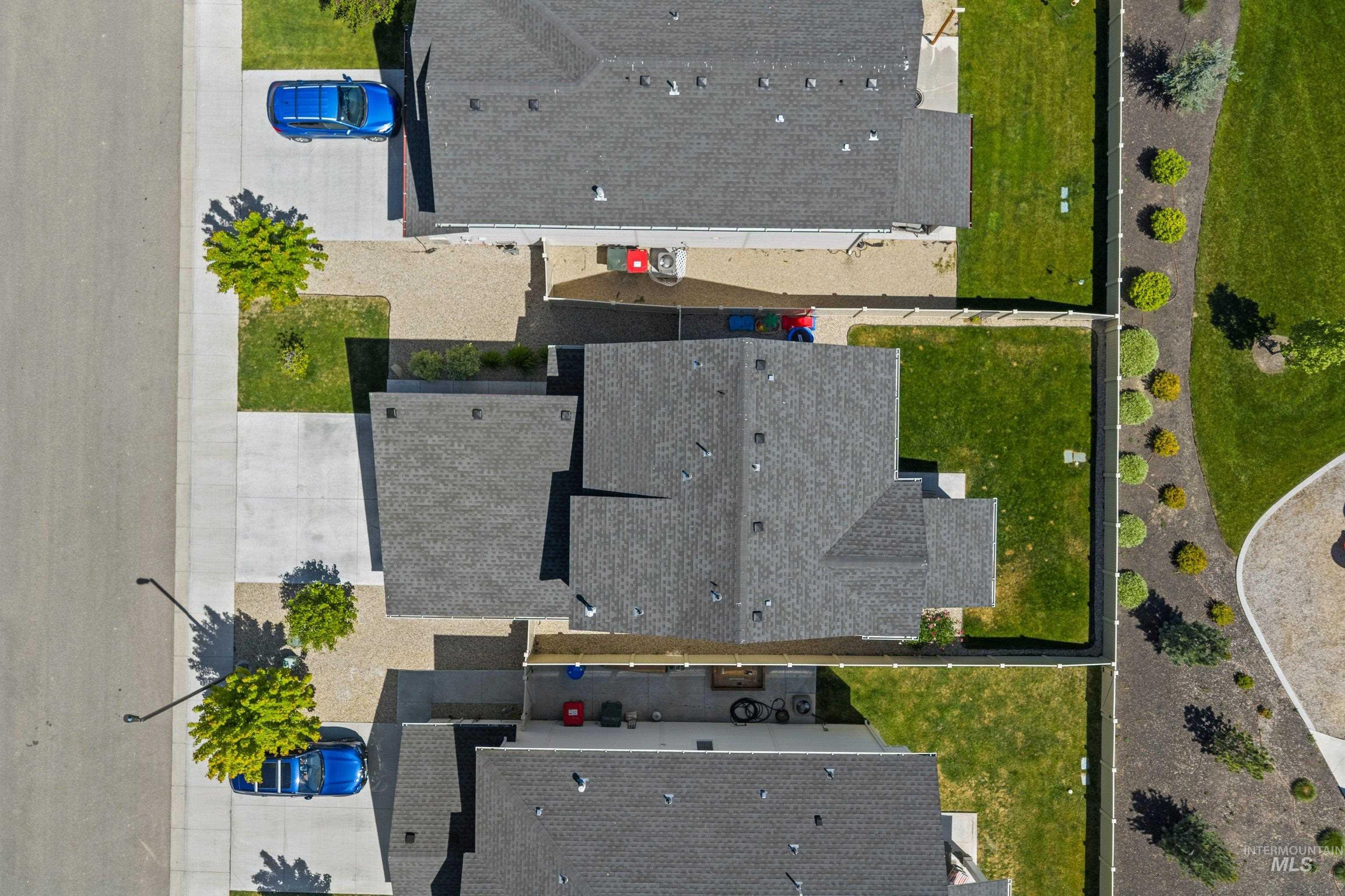 288 S Calf Creek Ave, Meridian, Idaho 83642, 3 Bedrooms, 2.5 Bathrooms, Residential For Sale, Price $425,000,MLS 98992630