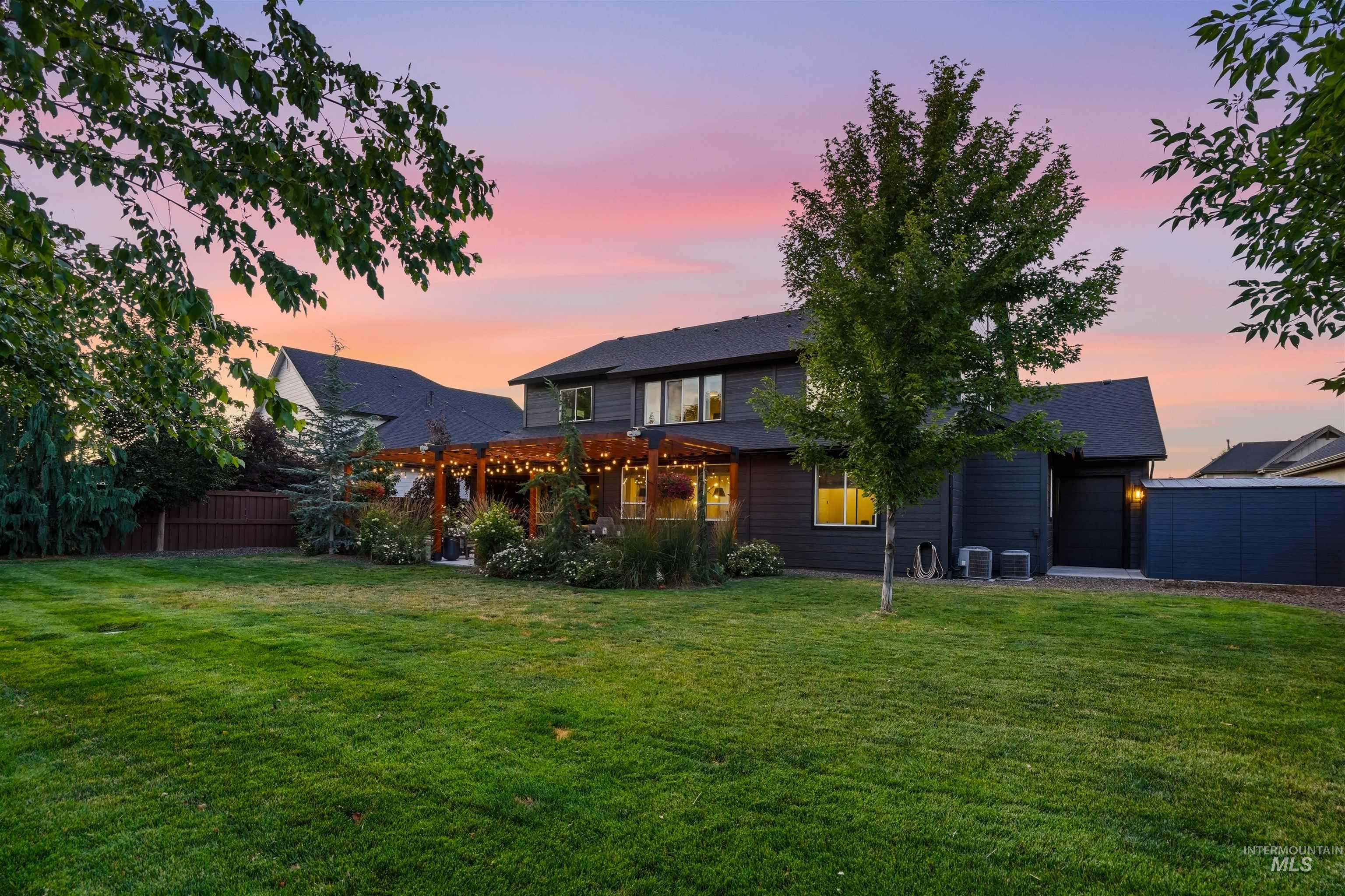 4323 W W Ladle Rapids, Meridian, Idaho 83646, 5 Bedrooms, 3.5 Bathrooms, Residential For Sale, Price $1,149,900, 98992631