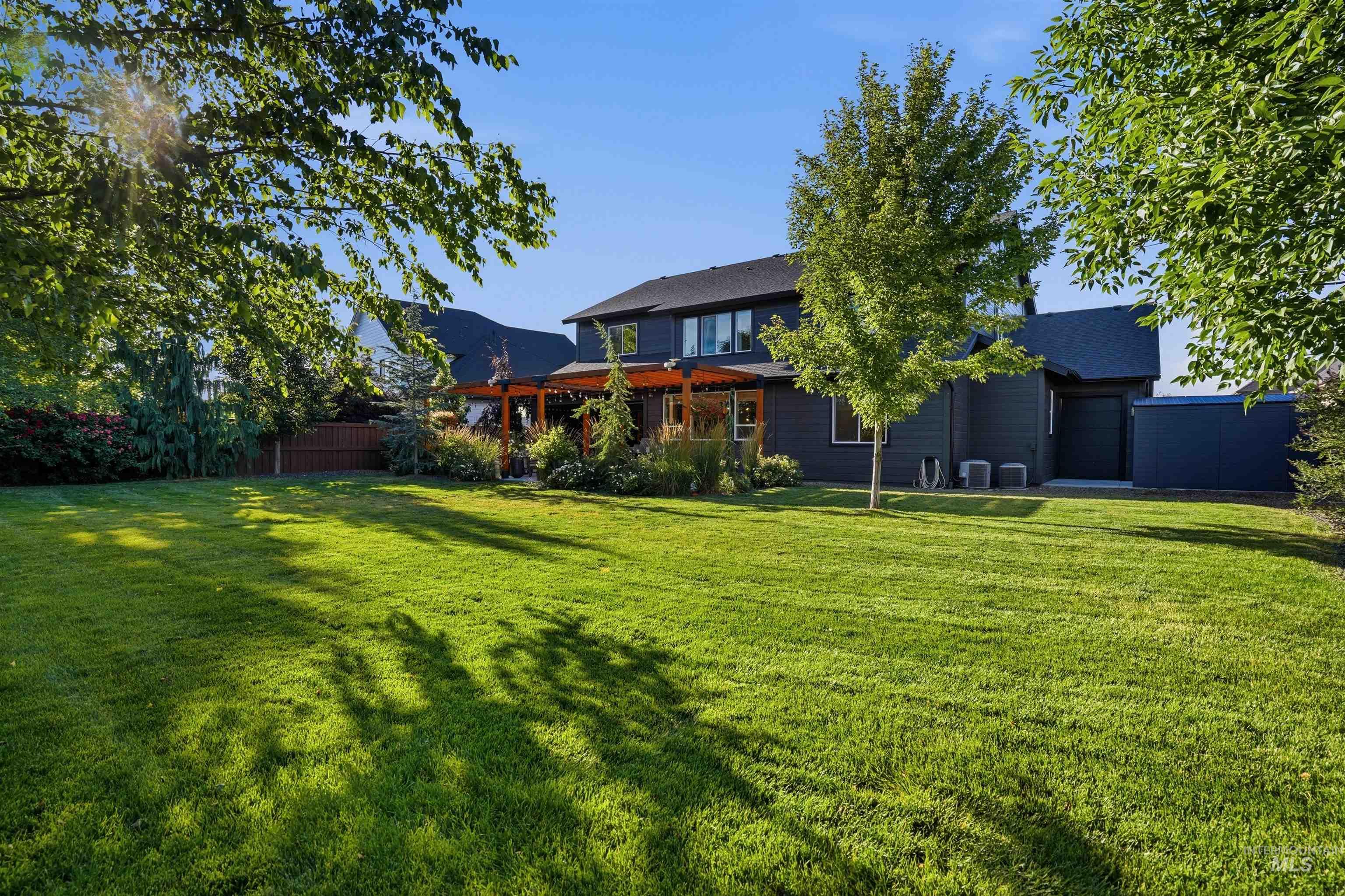 4323 W W Ladle Rapids, Meridian, Idaho 83646, 5 Bedrooms, 3.5 Bathrooms, Residential For Sale, Price $1,149,900, 98992631