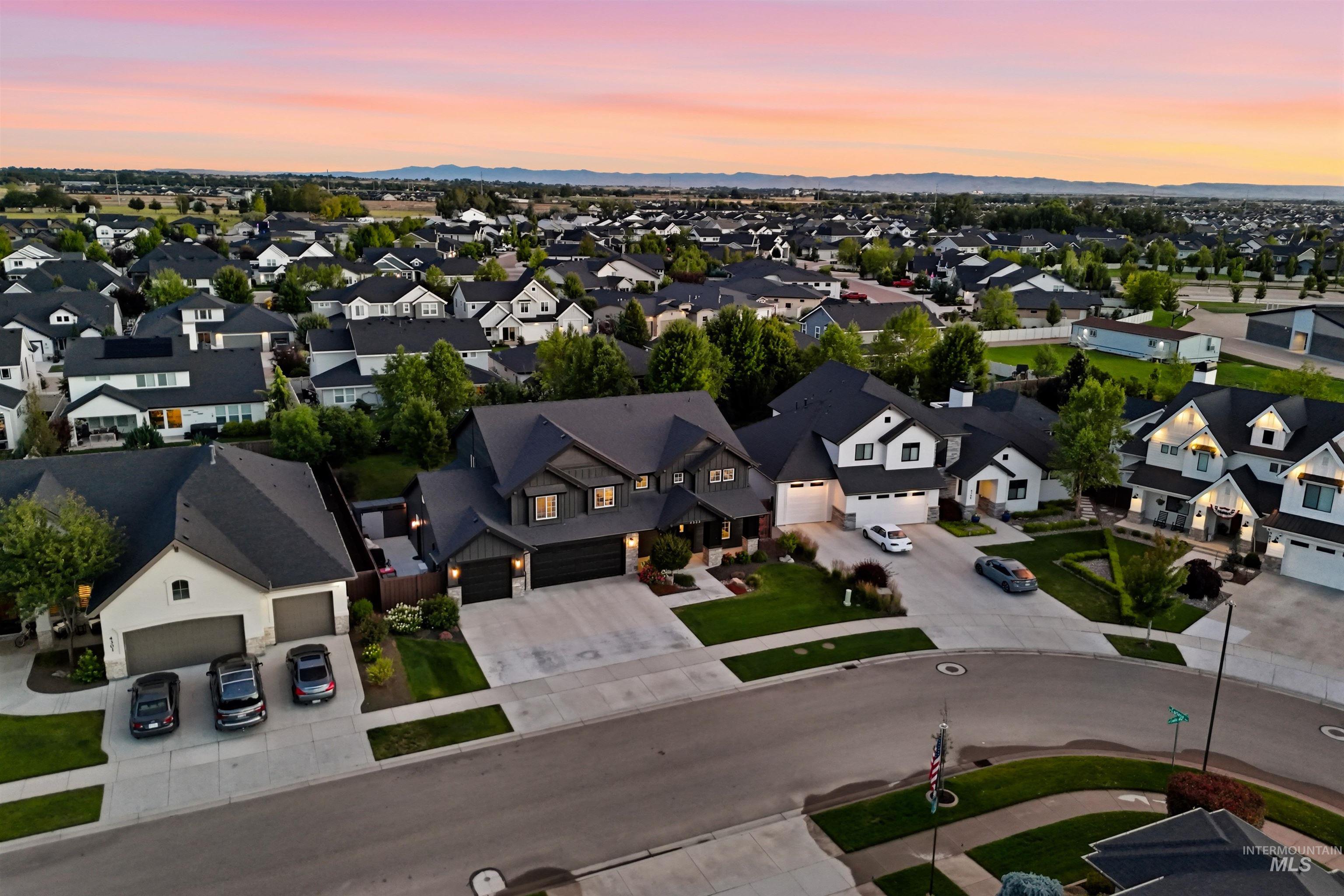 4323 W W Ladle Rapids, Meridian, Idaho 83646, 5 Bedrooms, 3.5 Bathrooms, Residential For Sale, Price $1,149,900, 98992631