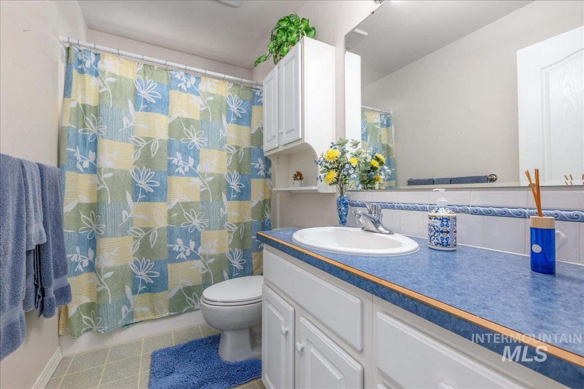 2685 E Green Canyon Drive, Meridian, Idaho 83642, 4 Bedrooms, 2 Bathrooms, Residential For Sale, Price $590,000,MLS 98992632