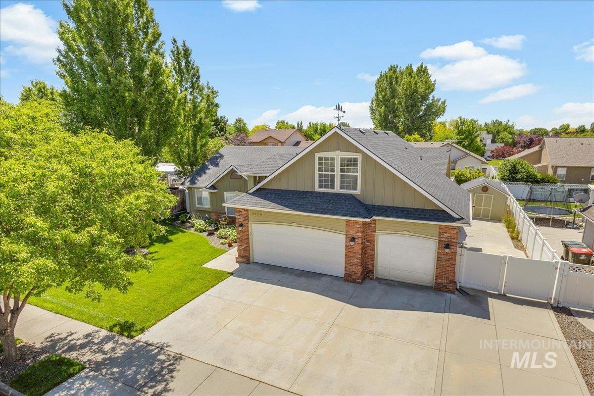 2685 E Green Canyon Drive, Meridian, Idaho 83642, 4 Bedrooms, 2 Bathrooms, Residential For Sale, Price $590,000,MLS 98992632
