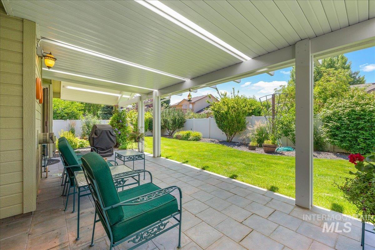 2685 E Green Canyon Drive, Meridian, Idaho 83642, 4 Bedrooms, 2 Bathrooms, Residential For Sale, Price $590,000,MLS 98992632
