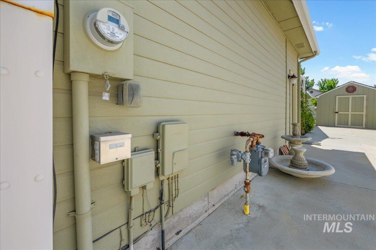 2685 E Green Canyon Drive, Meridian, Idaho 83642, 4 Bedrooms, 2 Bathrooms, Residential For Sale, Price $590,000,MLS 98992632