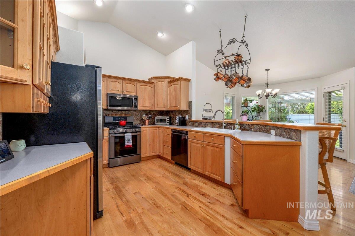 2685 E Green Canyon Drive, Meridian, Idaho 83642, 4 Bedrooms, 2 Bathrooms, Residential For Sale, Price $590,000,MLS 98992632