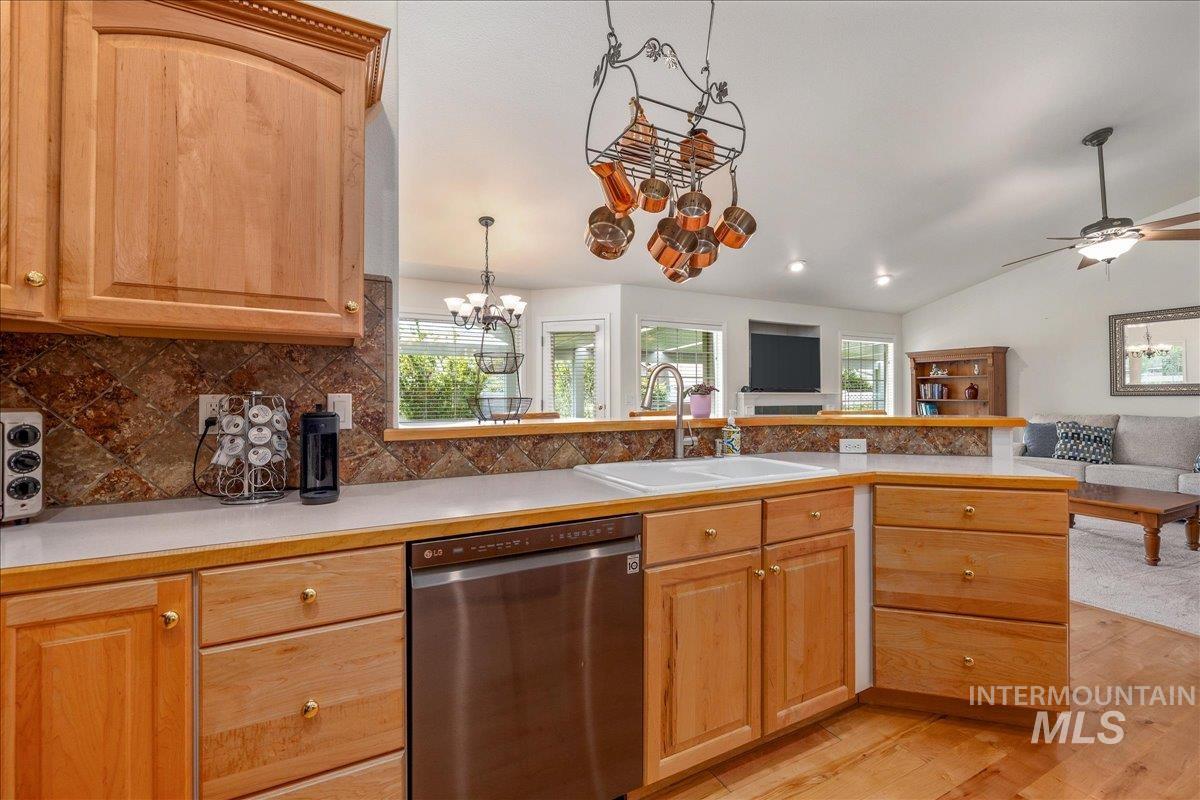 2685 E Green Canyon Drive, Meridian, Idaho 83642, 4 Bedrooms, 2 Bathrooms, Residential For Sale, Price $590,000,MLS 98992632