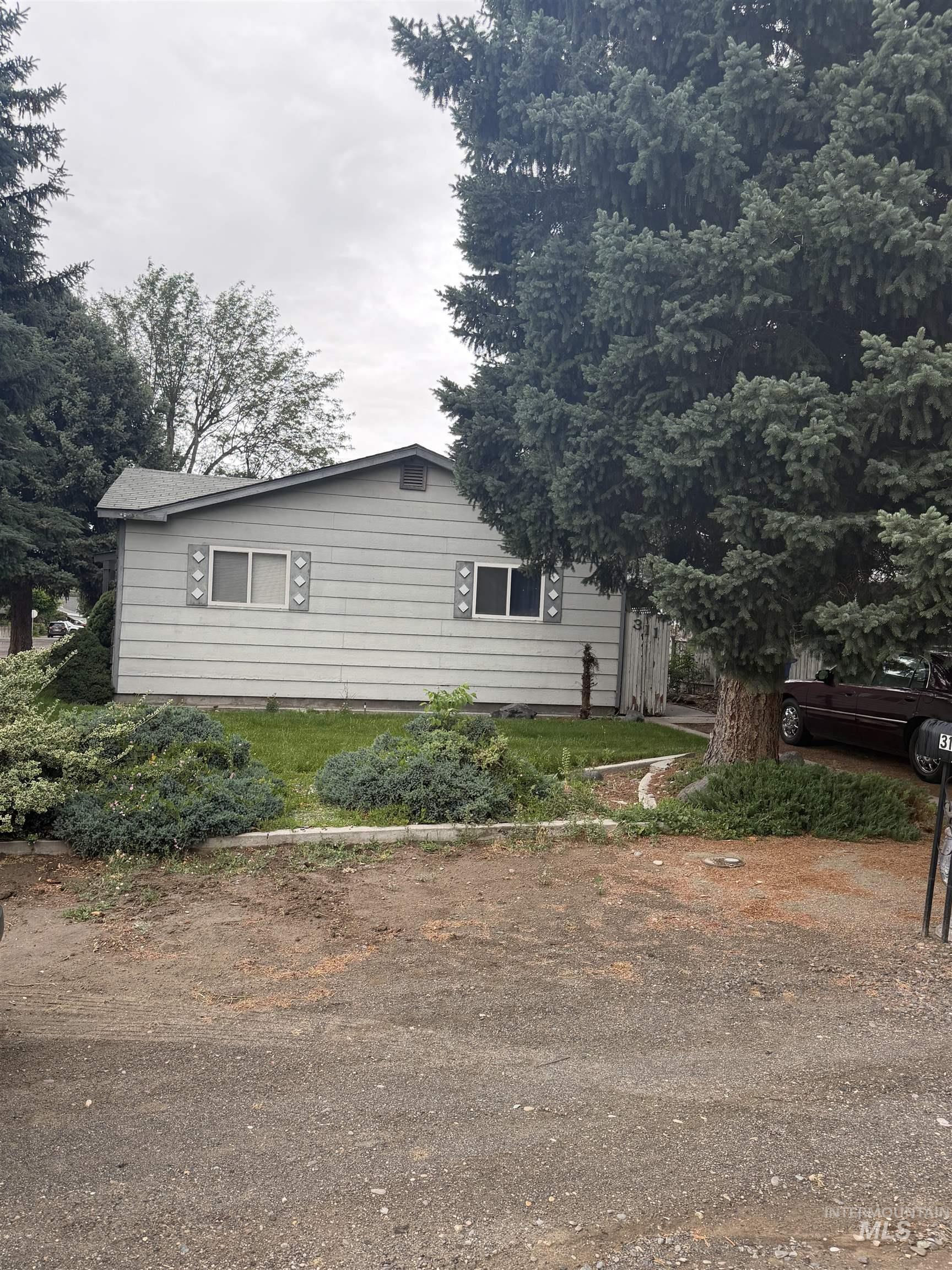 311 S Ave. East, Hagerman, Idaho 83332, 2 Bedrooms, 2 Bathrooms, Residential For Sale, Price $275,000, 98992634