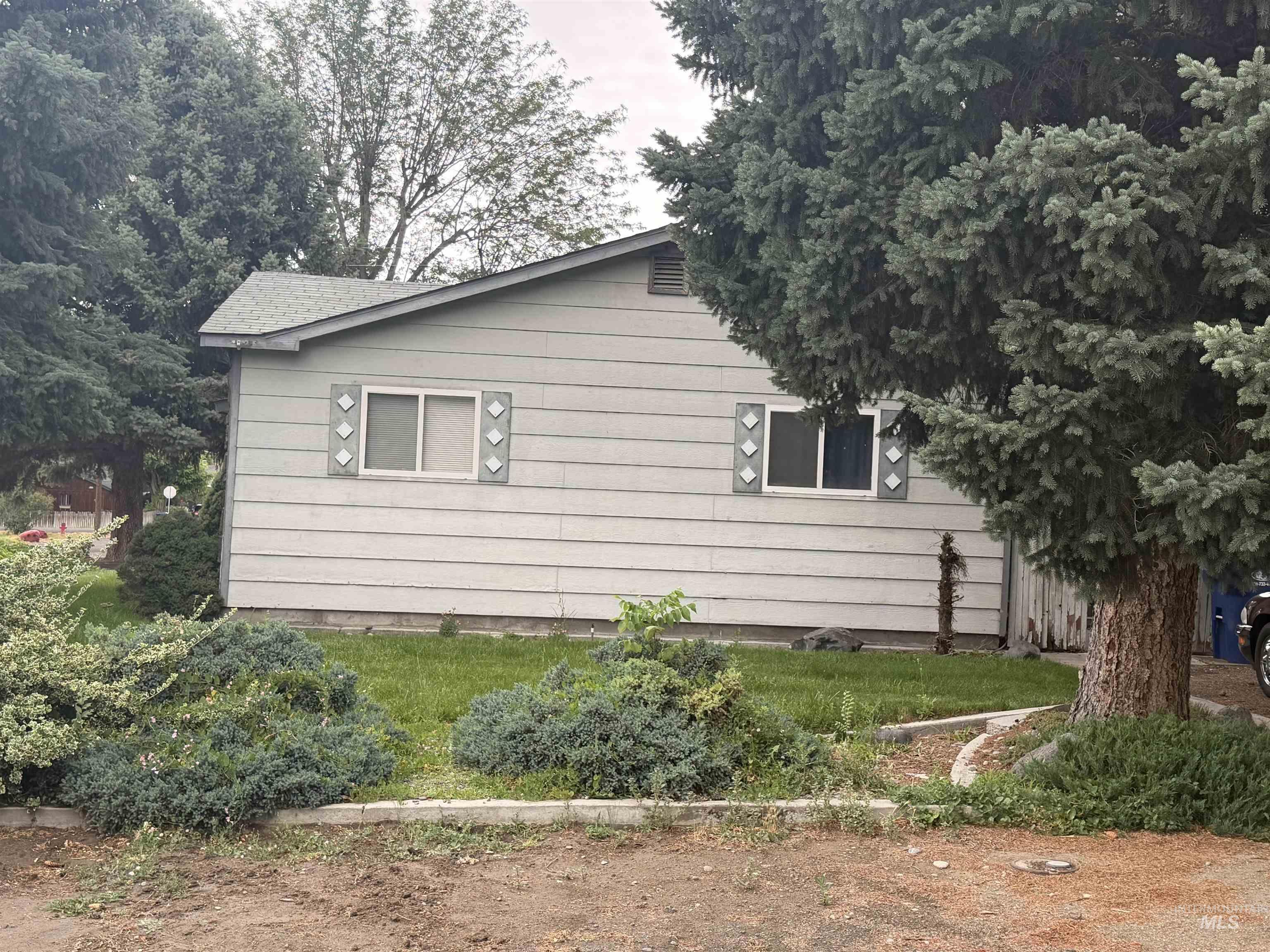 311 S Ave. East, Hagerman, Idaho 83332, 2 Bedrooms, 2 Bathrooms, Residential For Sale, Price $275,000, 98992634