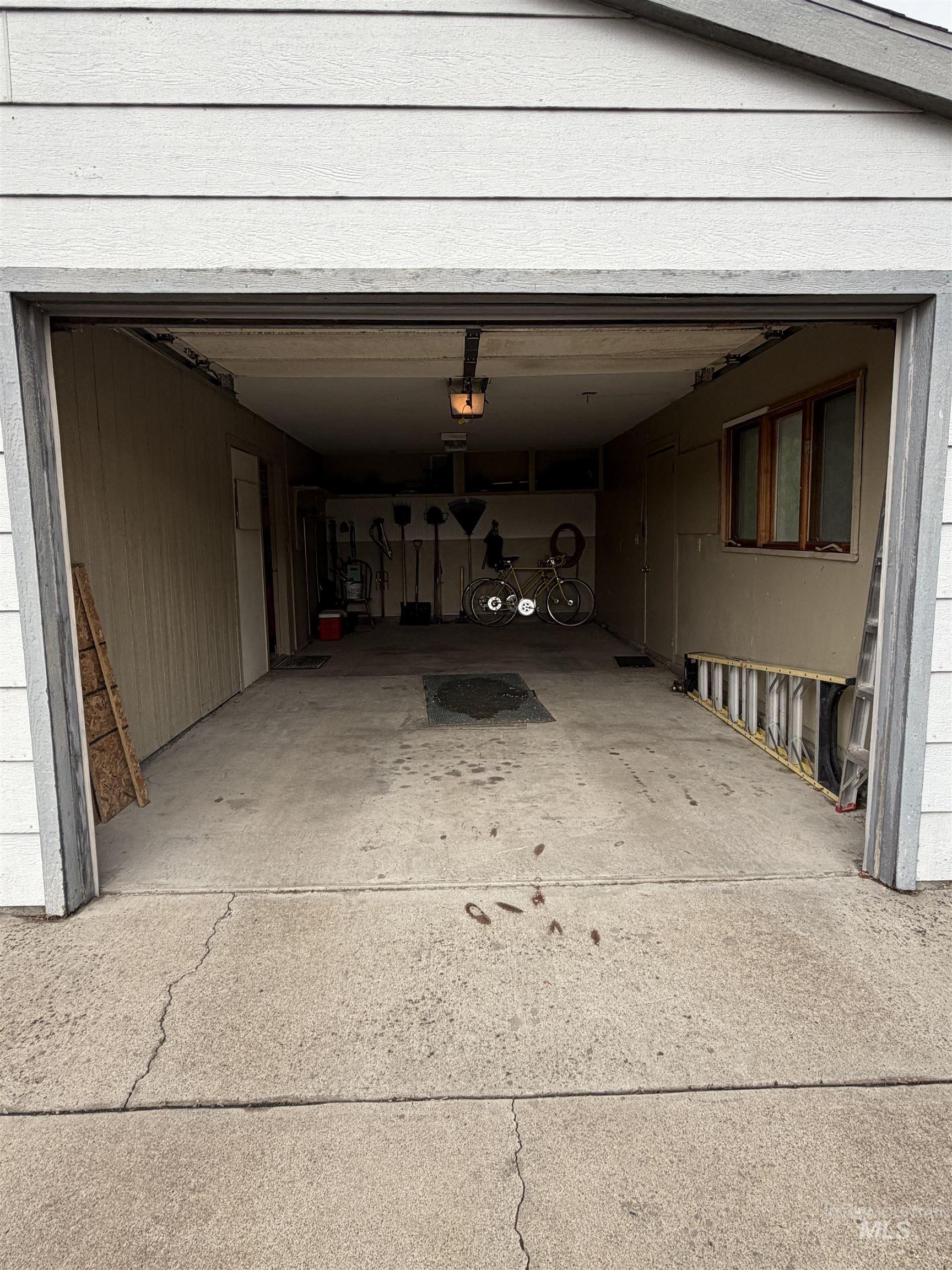 311 S Ave. East, Hagerman, Idaho 83332, 2 Bedrooms, 2 Bathrooms, Residential For Sale, Price $275,000, 98992634