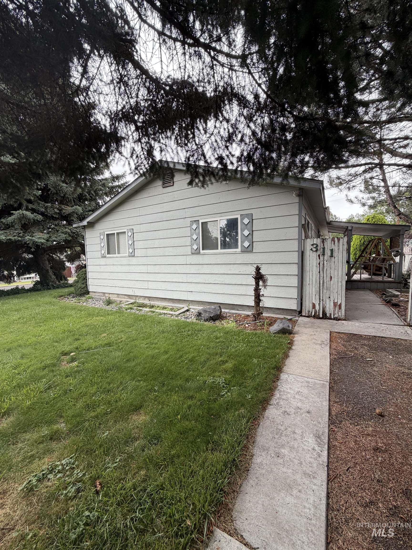 311 S Ave. East, Hagerman, Idaho 83332, 2 Bedrooms, 2 Bathrooms, Residential For Sale, Price $275,000, 98992634