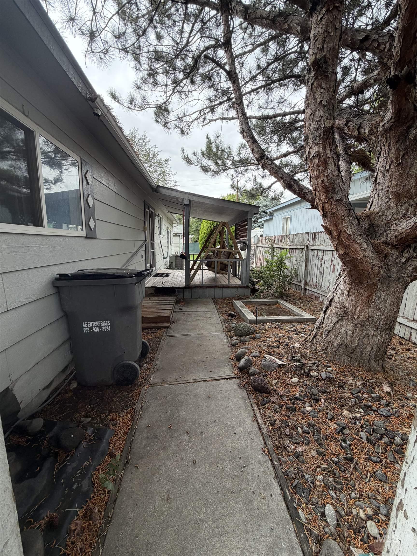 311 S Ave. East, Hagerman, Idaho 83332, 2 Bedrooms, 2 Bathrooms, Residential For Sale, Price $275,000, 98992634