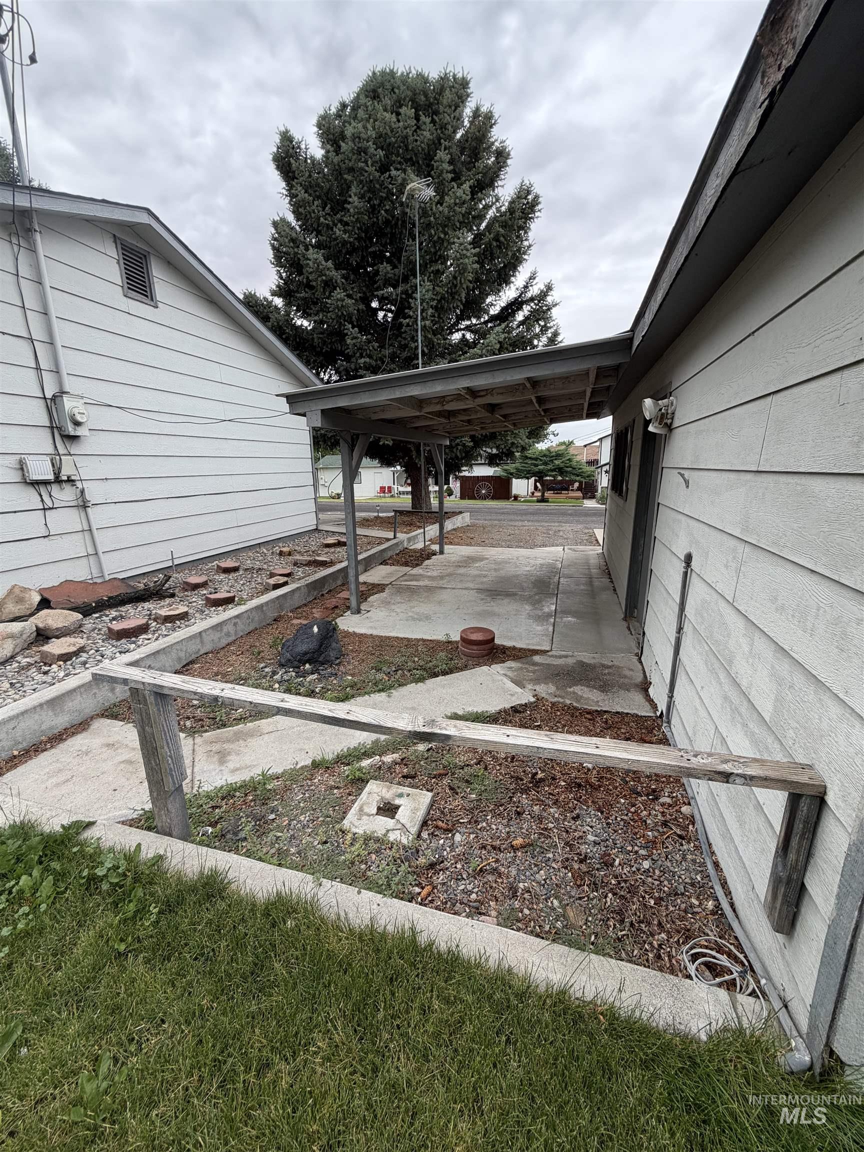 311 S Ave. East, Hagerman, Idaho 83332, 2 Bedrooms, 2 Bathrooms, Residential For Sale, Price $275,000, 98992634