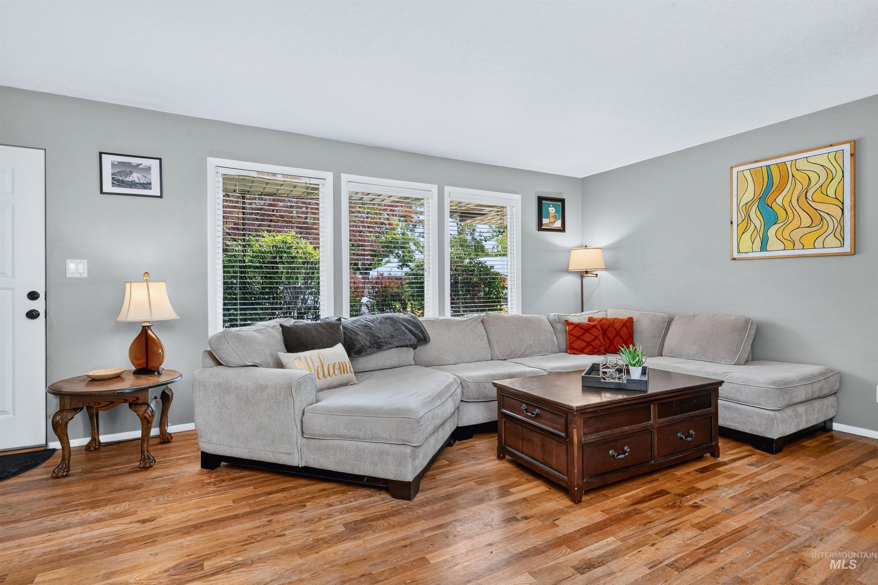 2418 N Weaver Circle, Boise, Idaho 83704-0000, 3 Bedrooms, 2 Bathrooms, Residential For Sale, Price $500,000,MLS 98992635