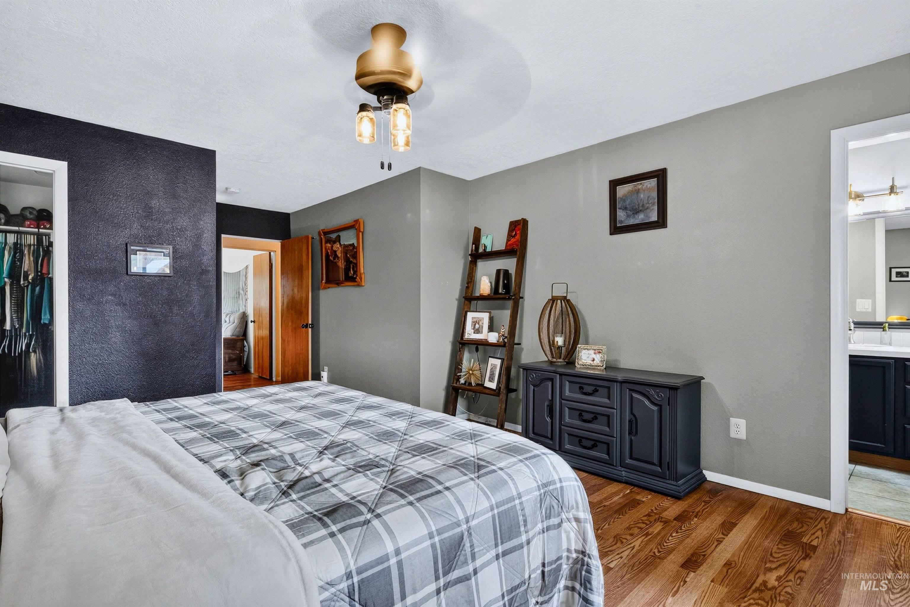 2418 N Weaver Circle, Boise, Idaho 83704-0000, 3 Bedrooms, 2 Bathrooms, Residential For Sale, Price $500,000,MLS 98992635