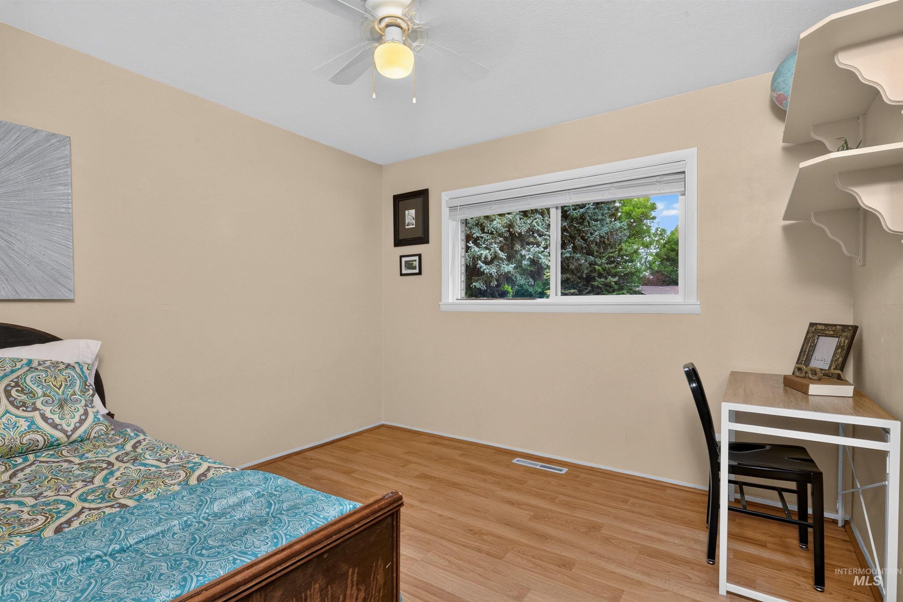 2418 N Weaver Circle, Boise, Idaho 83704-0000, 3 Bedrooms, 2 Bathrooms, Residential For Sale, Price $500,000,MLS 98992635