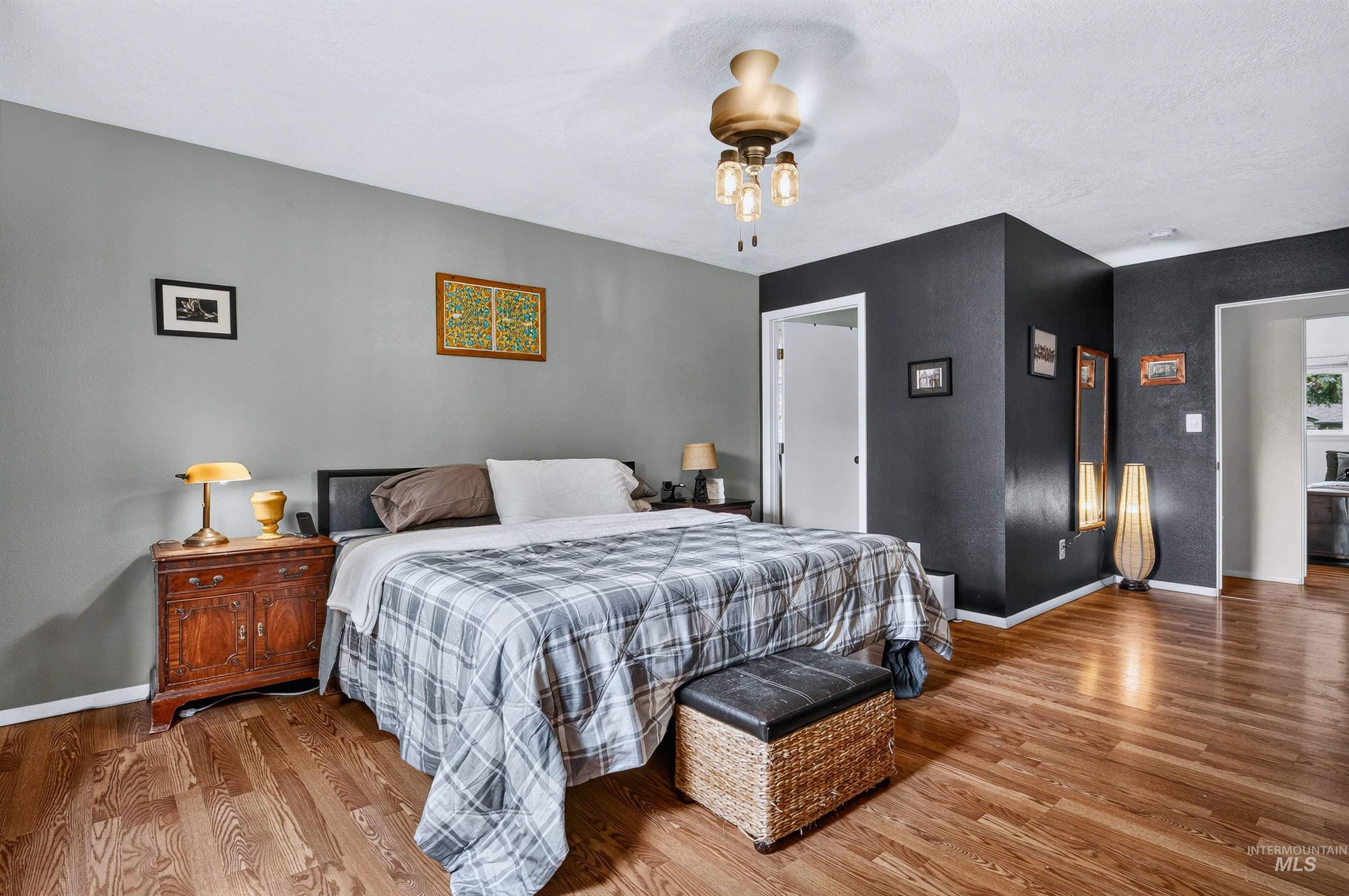 2418 N Weaver Circle, Boise, Idaho 83704-0000, 3 Bedrooms, 2 Bathrooms, Residential For Sale, Price $500,000,MLS 98992635