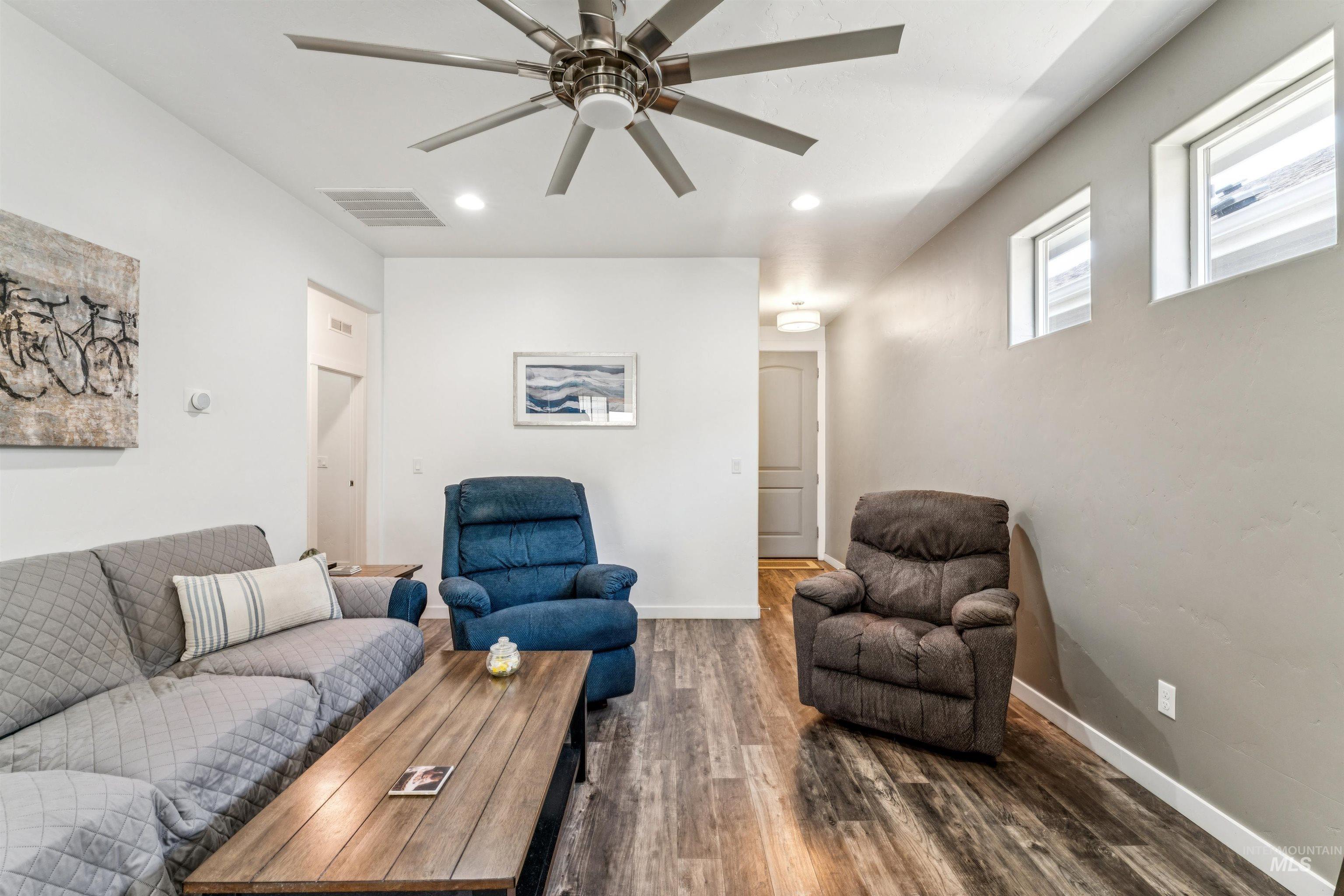 2097 W Claira, Nampa, Idaho 83651, 3 Bedrooms, 2 Bathrooms, Residential For Sale, Price $369,900, 98992636