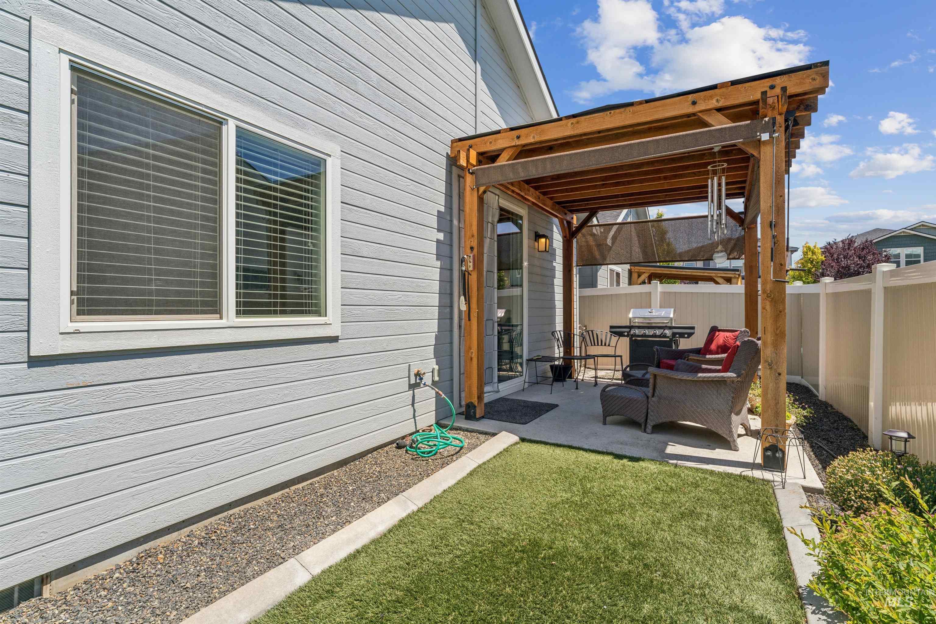 2097 W Claira, Nampa, Idaho 83651, 3 Bedrooms, 2 Bathrooms, Residential For Sale, Price $369,900, 98992636