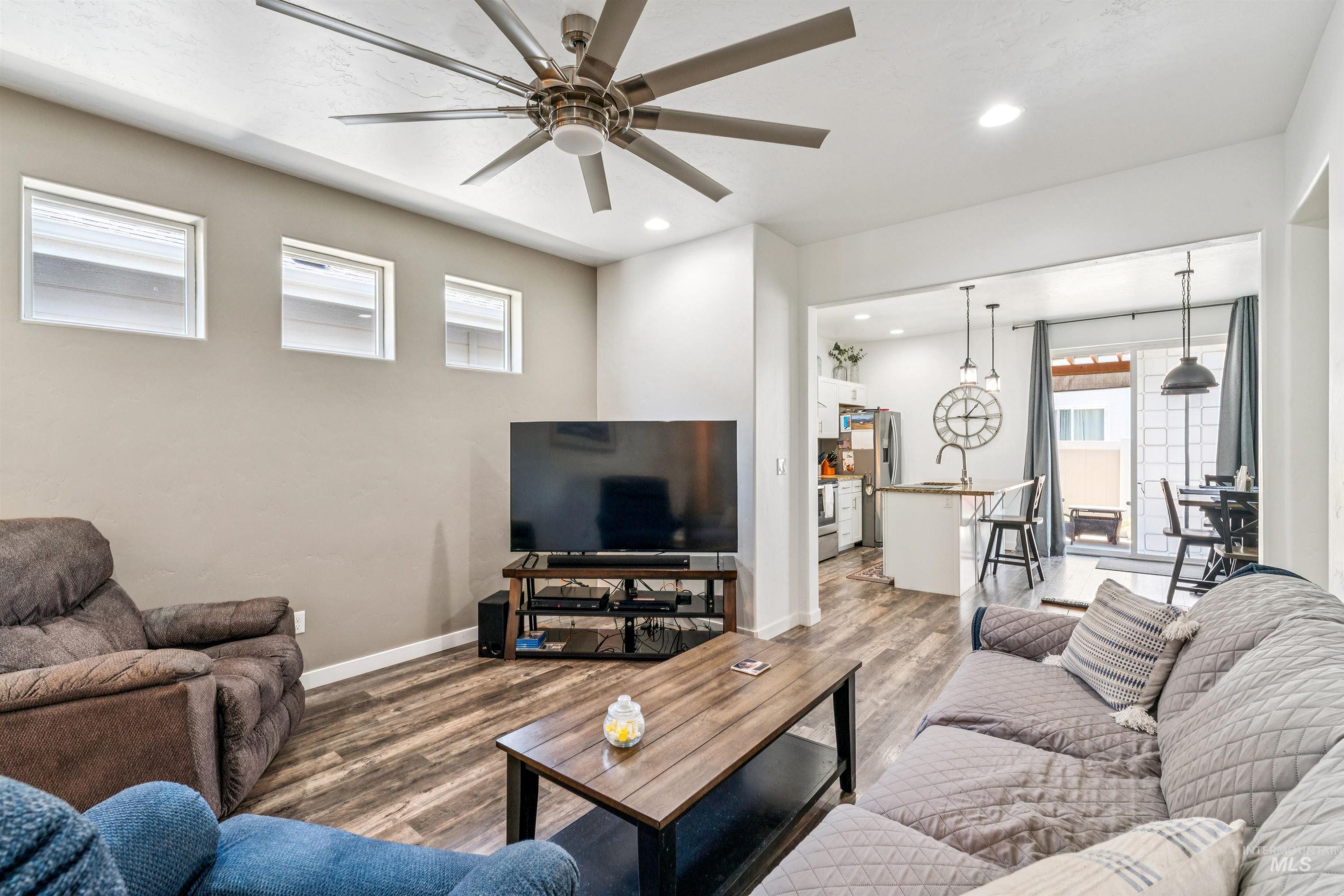 2097 W Claira, Nampa, Idaho 83651, 3 Bedrooms, 2 Bathrooms, Residential For Sale, Price $369,900, 98992636