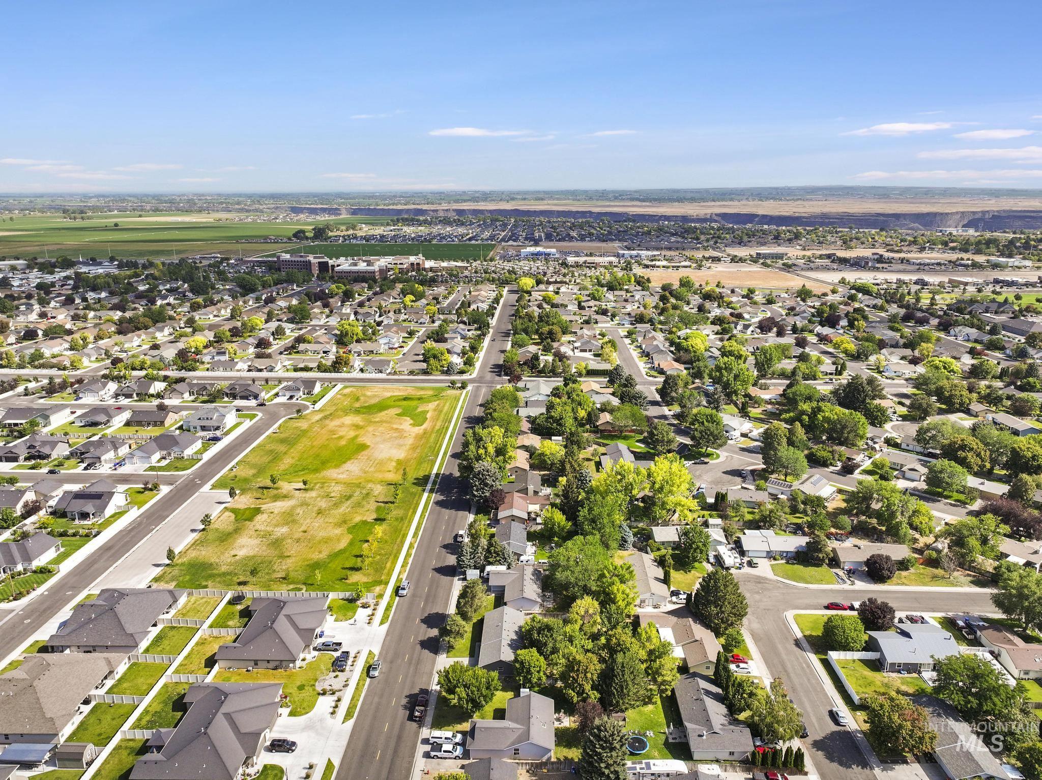 1170 Wendell St, Twin Falls, Idaho 83301, 5 Bedrooms, 2 Bathrooms, Residential For Sale, Price $379,000, 98992638
