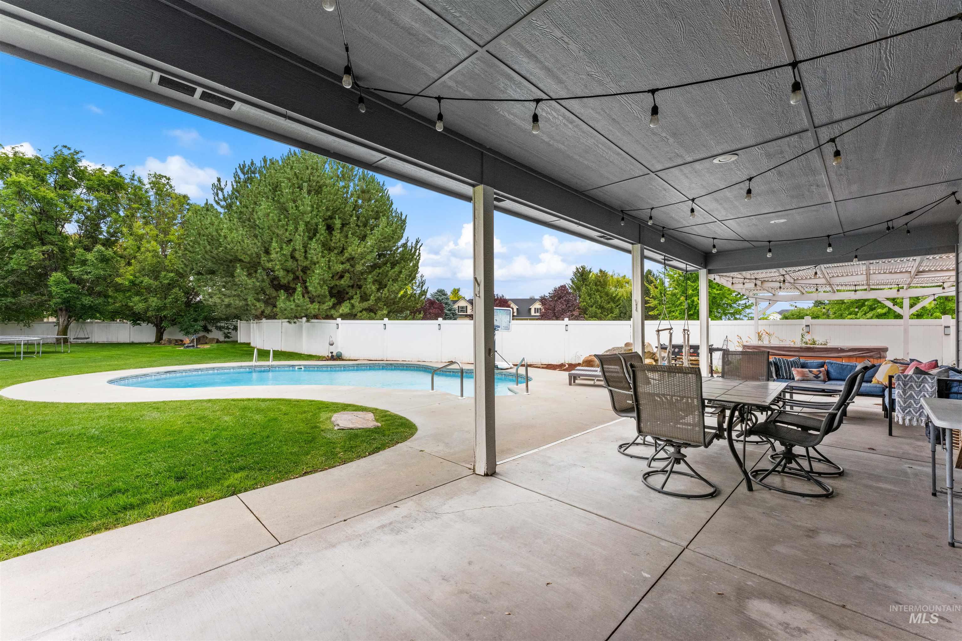 24760 Gray Hawk, Middleton, Idaho 83644, 4 Bedrooms, 2 Bathrooms, Residential For Sale, Price $885,000, 98992639