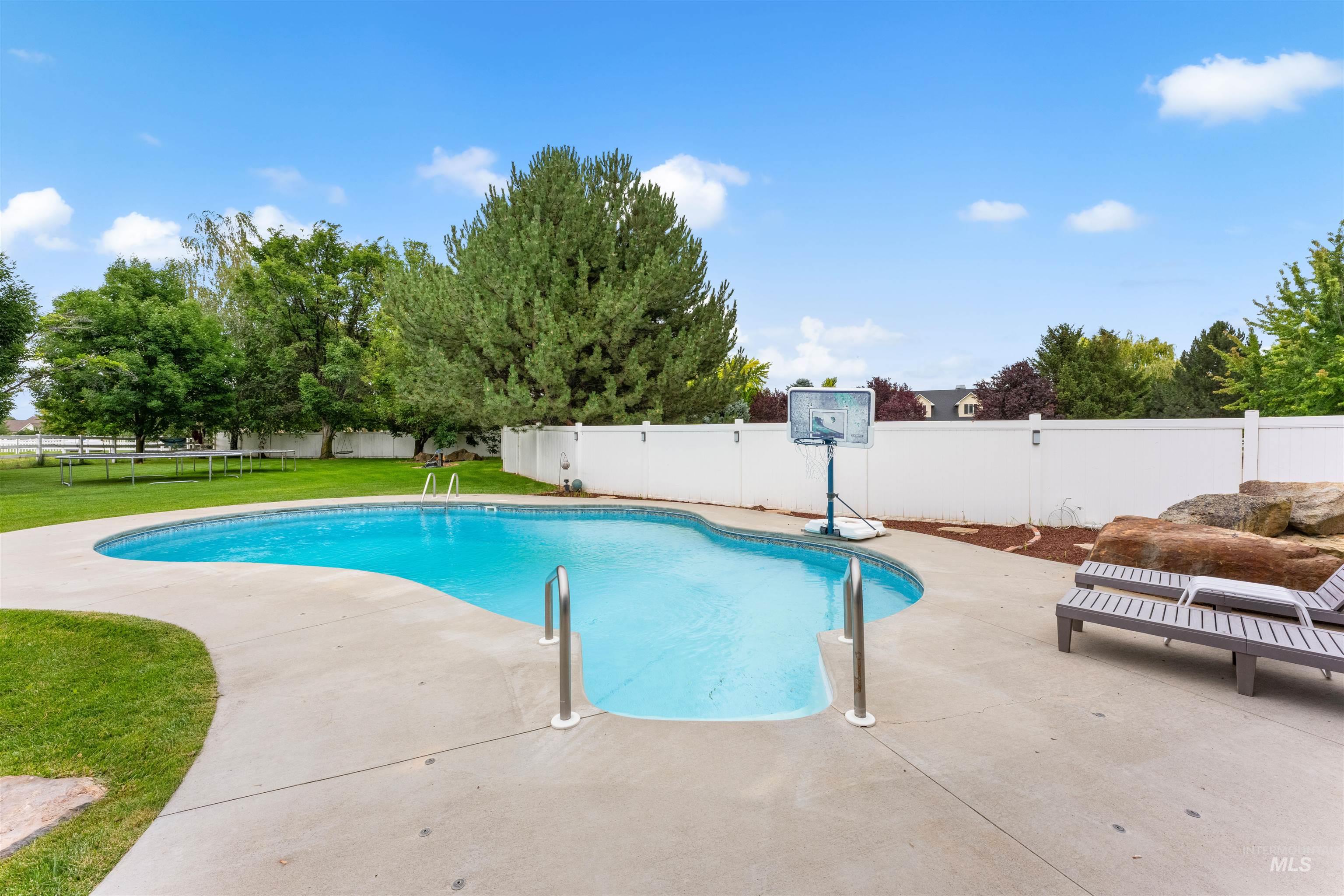 24760 Gray Hawk, Middleton, Idaho 83644, 4 Bedrooms, 2 Bathrooms, Residential For Sale, Price $885,000, 98992639