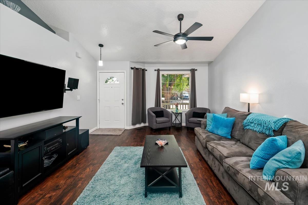 13310 W Broadleaf, Boise, Idaho 83713, 3 Bedrooms, 2 Bathrooms, Residential For Sale, Price $399,974,MLS 98992646