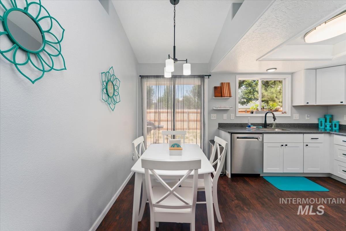 13310 W Broadleaf, Boise, Idaho 83713, 3 Bedrooms, 2 Bathrooms, Residential For Sale, Price $399,974,MLS 98992646