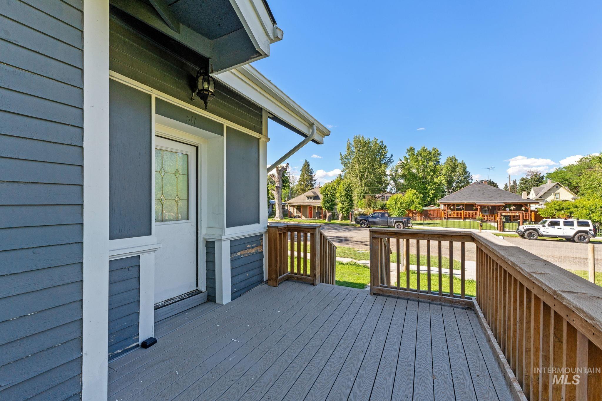 311 W D Street, Shoshone, Idaho 83352, 3 Bedrooms, 2 Bathrooms, Residential For Sale, Price $315,000, 98992649