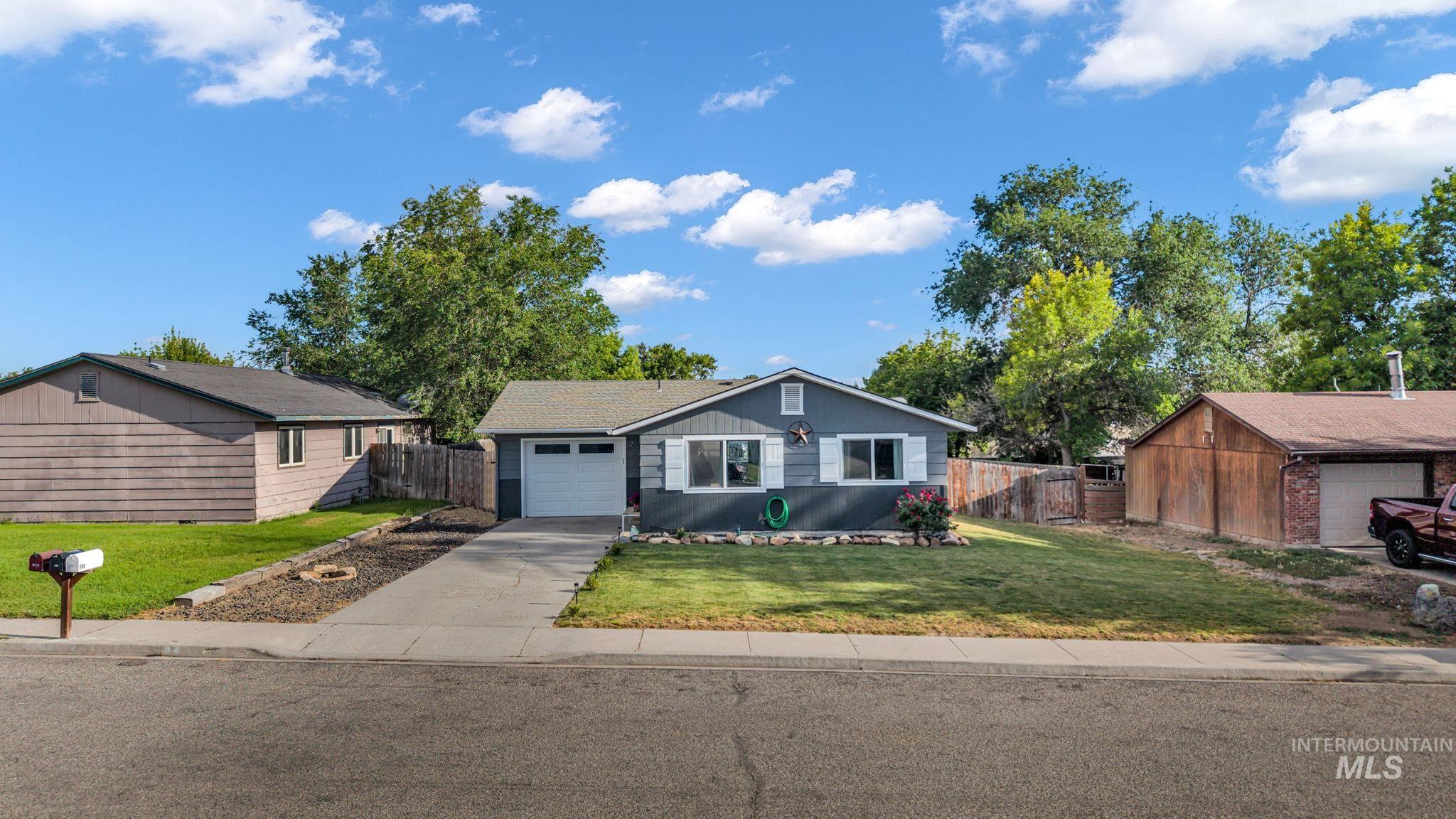 755 E 20th Ave., Jerome, Idaho 83338, 2 Bedrooms, 1 Bathroom, Residential For Sale, Price $250,000, 98992652