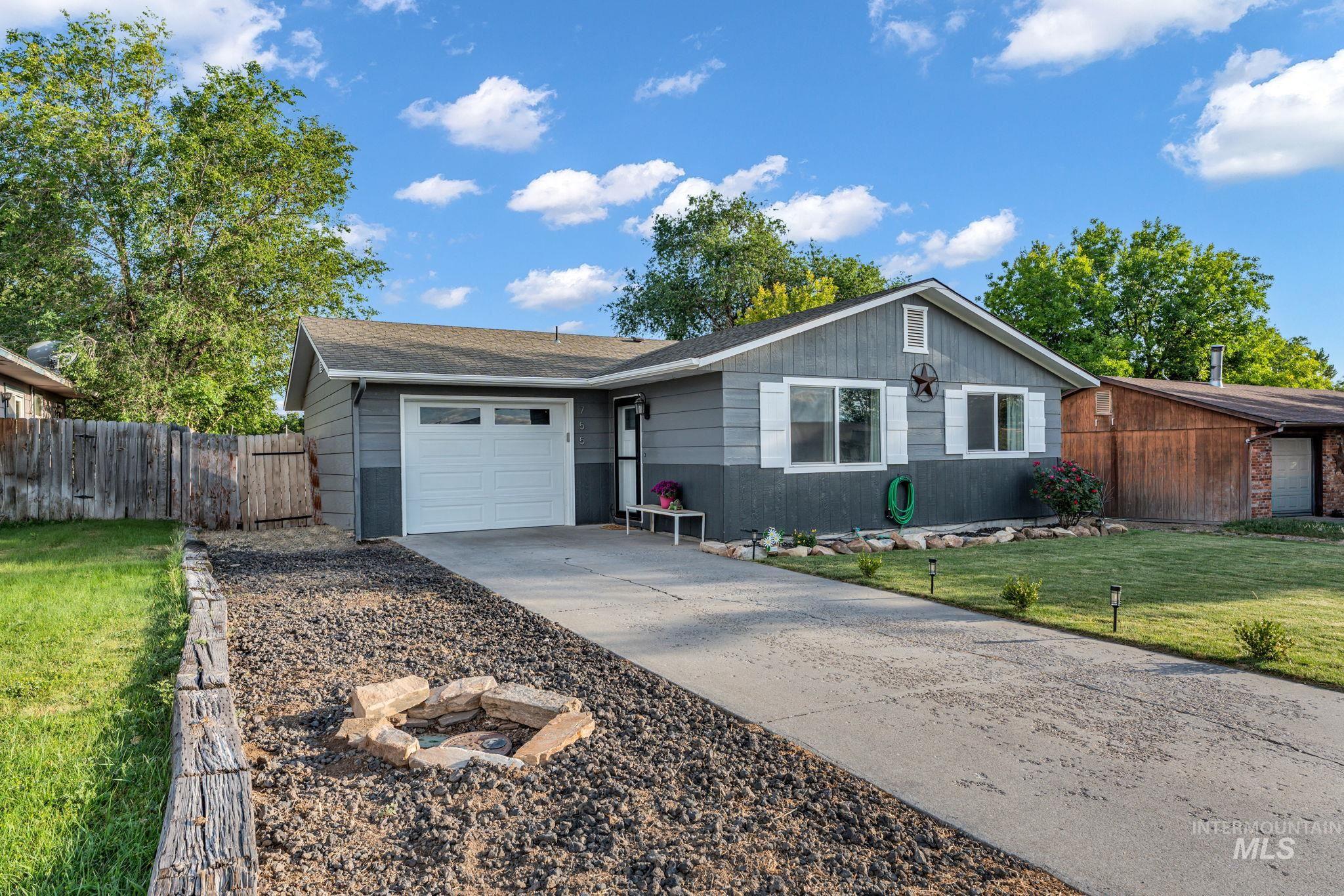755 E 20th Ave., Jerome, Idaho 83338, 2 Bedrooms, 1 Bathroom, Residential For Sale, Price $250,000, 98992652