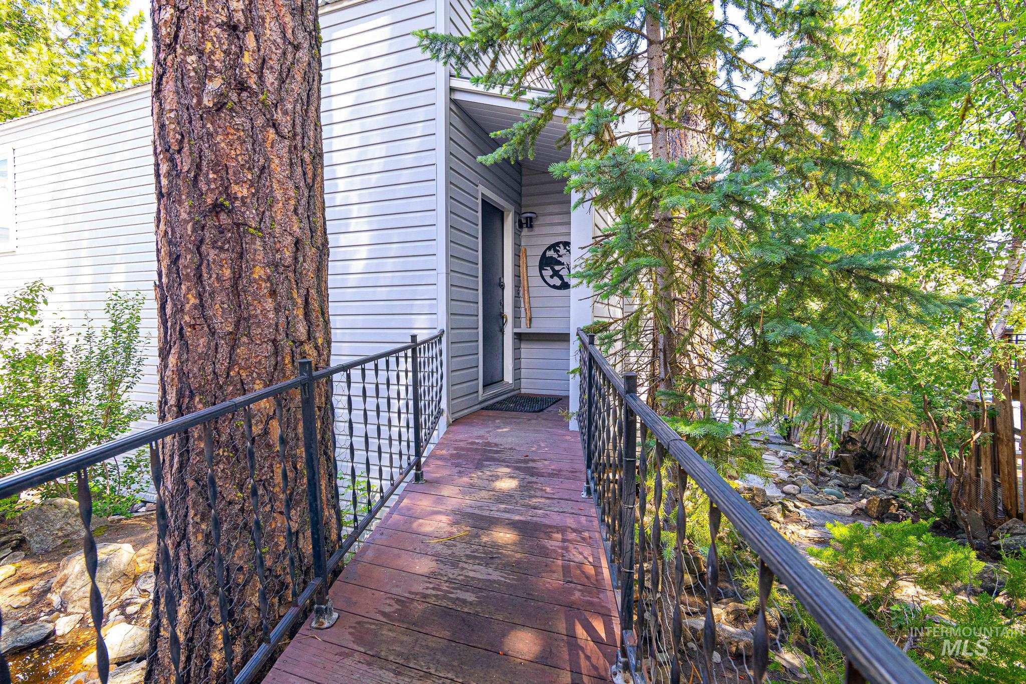 325, 327 W Lake St, McCall, Idaho 83638, 6 Bedrooms, 4 Bathrooms, Residential For Sale, Price $5,750,000, 98992653