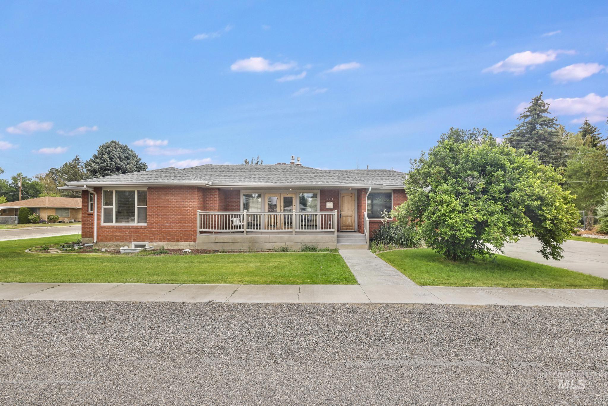 534 16th St, Rupert, Idaho 83350-0000, 5 Bedrooms, 2.5 Bathrooms, Residential For Sale, Price $443,000, 98992654