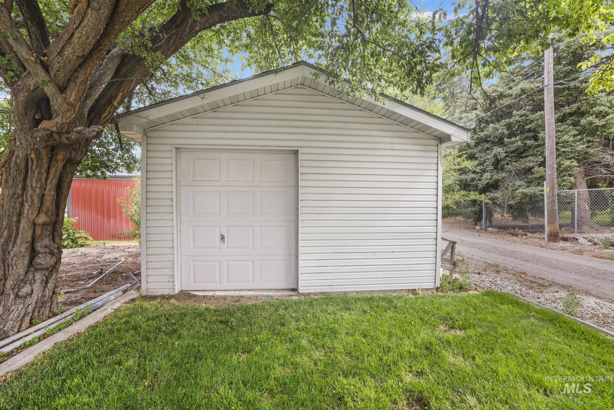 534 16th St, Rupert, Idaho 83350-0000, 5 Bedrooms, 2.5 Bathrooms, Residential For Sale, Price $443,000, 98992654
