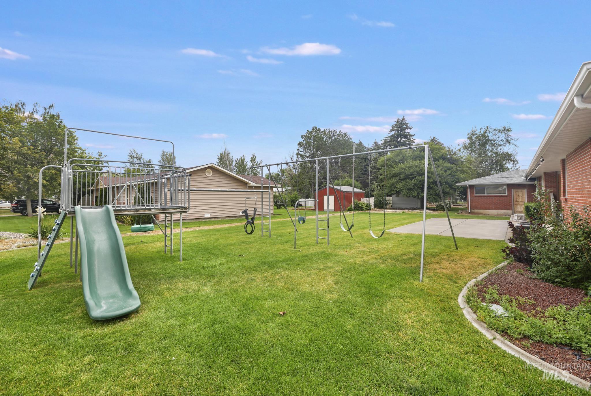 534 16th St, Rupert, Idaho 83350-0000, 5 Bedrooms, 2.5 Bathrooms, Residential For Sale, Price $443,000, 98992654
