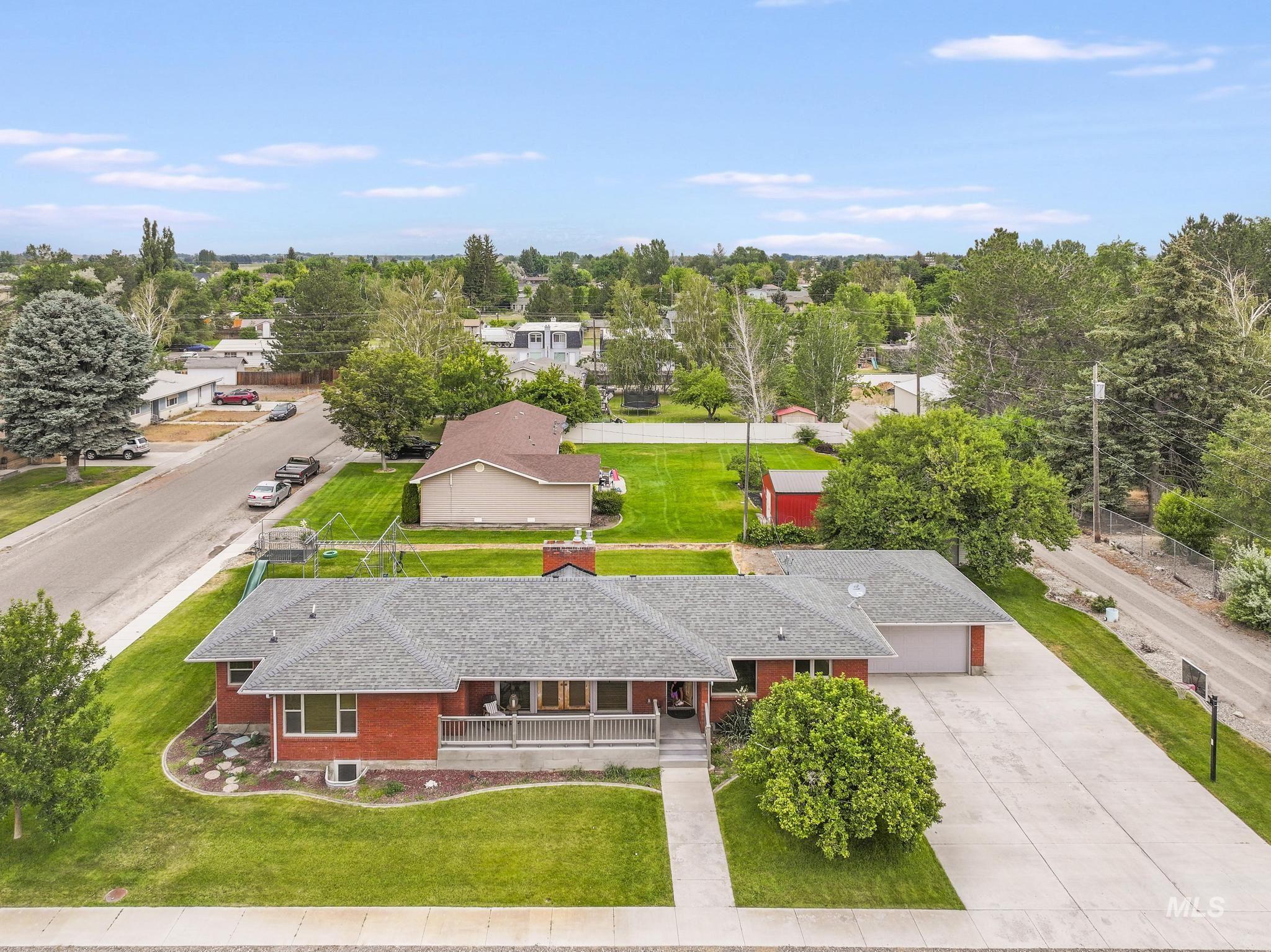 534 16th St, Rupert, Idaho 83350-0000, 5 Bedrooms, 2.5 Bathrooms, Residential For Sale, Price $443,000, 98992654