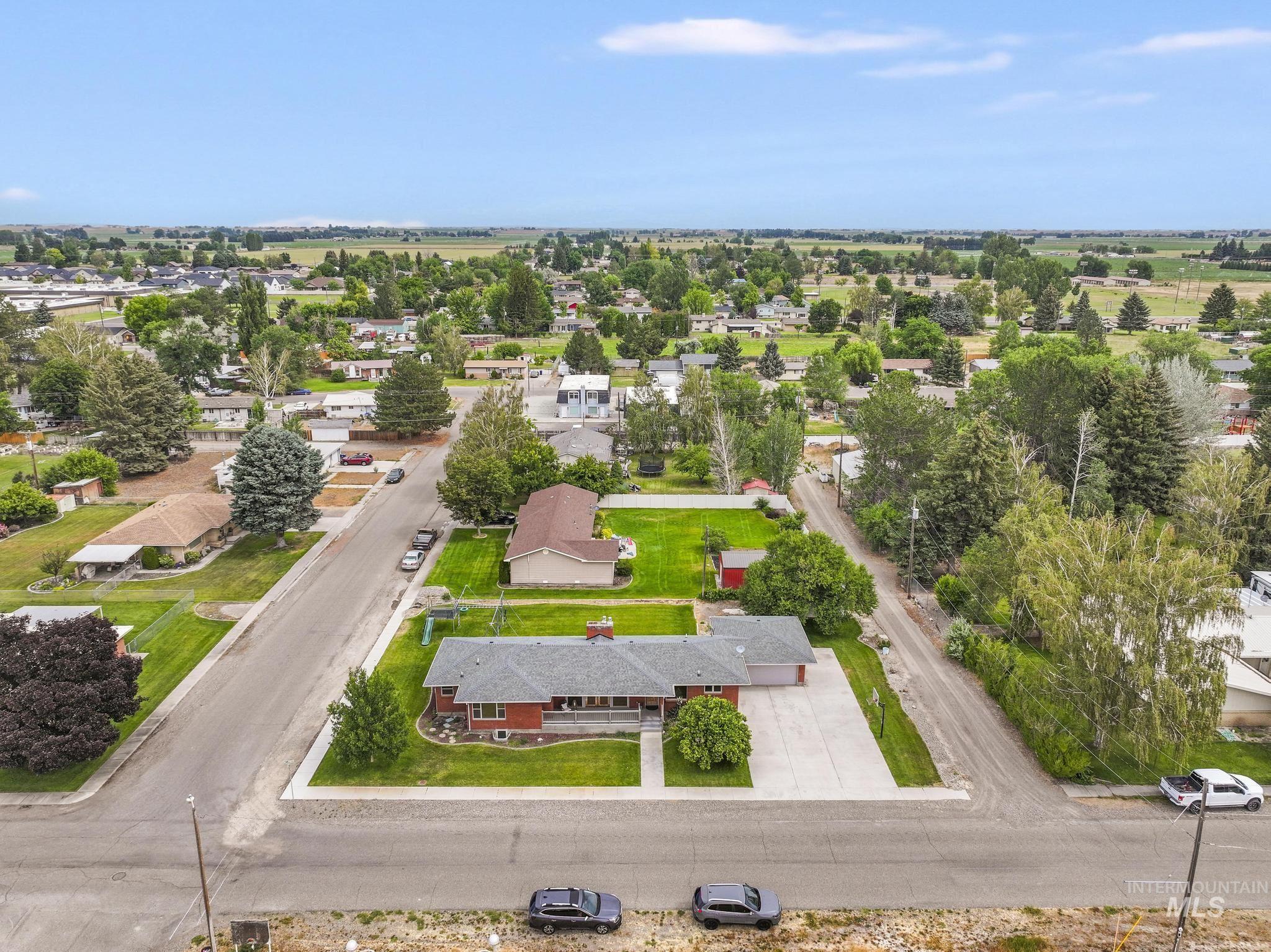 534 16th St, Rupert, Idaho 83350-0000, 5 Bedrooms, 2.5 Bathrooms, Residential For Sale, Price $443,000, 98992654