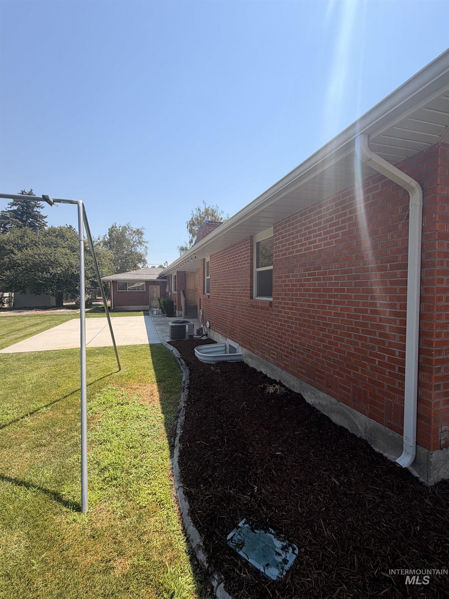 534 16th St, Rupert, Idaho 83350, 5 Bedrooms, 2.5 Bathrooms, Residential For Sale, Price $419,000,MLS 98992654