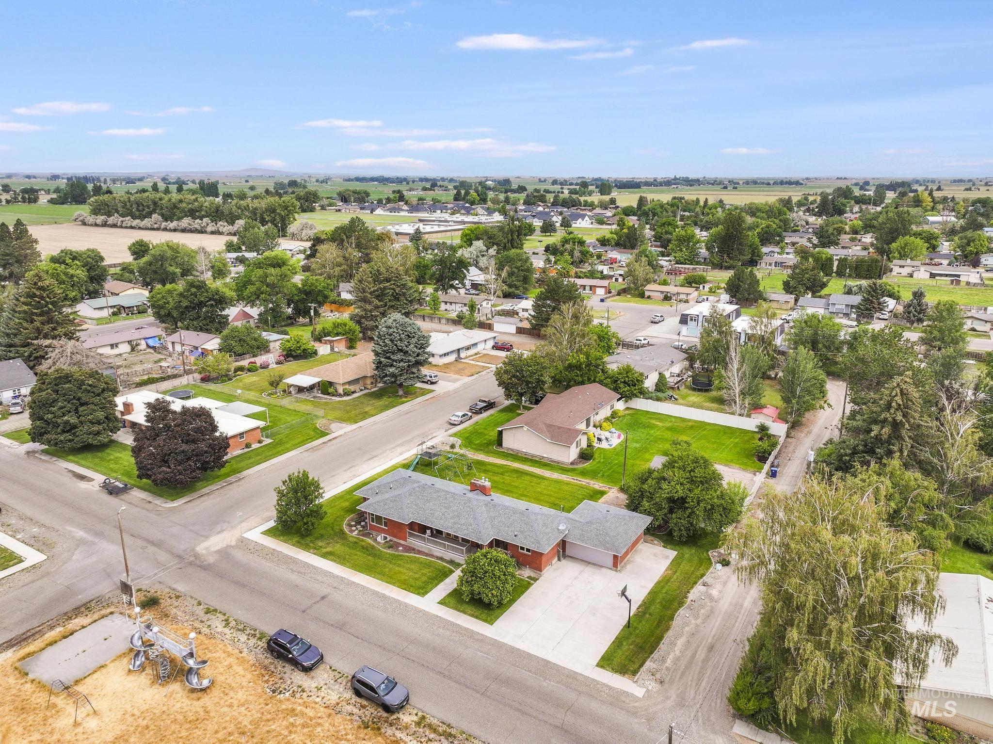534 16th St, Rupert, Idaho 83350-0000, 5 Bedrooms, 2.5 Bathrooms, Residential For Sale, Price $443,000, 98992654
