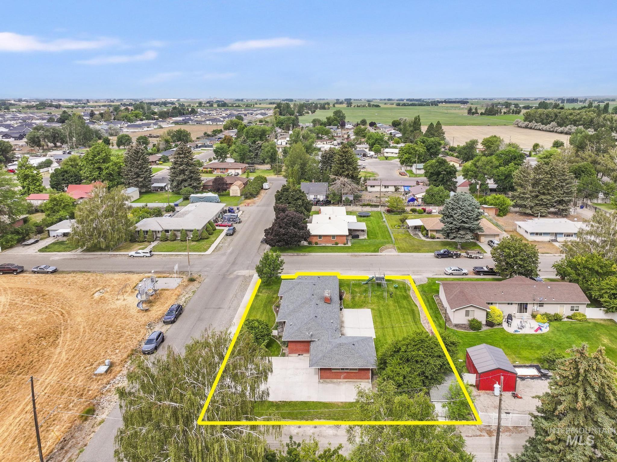 534 16th St, Rupert, Idaho 83350-0000, 5 Bedrooms, 2.5 Bathrooms, Residential For Sale, Price $443,000, 98992654