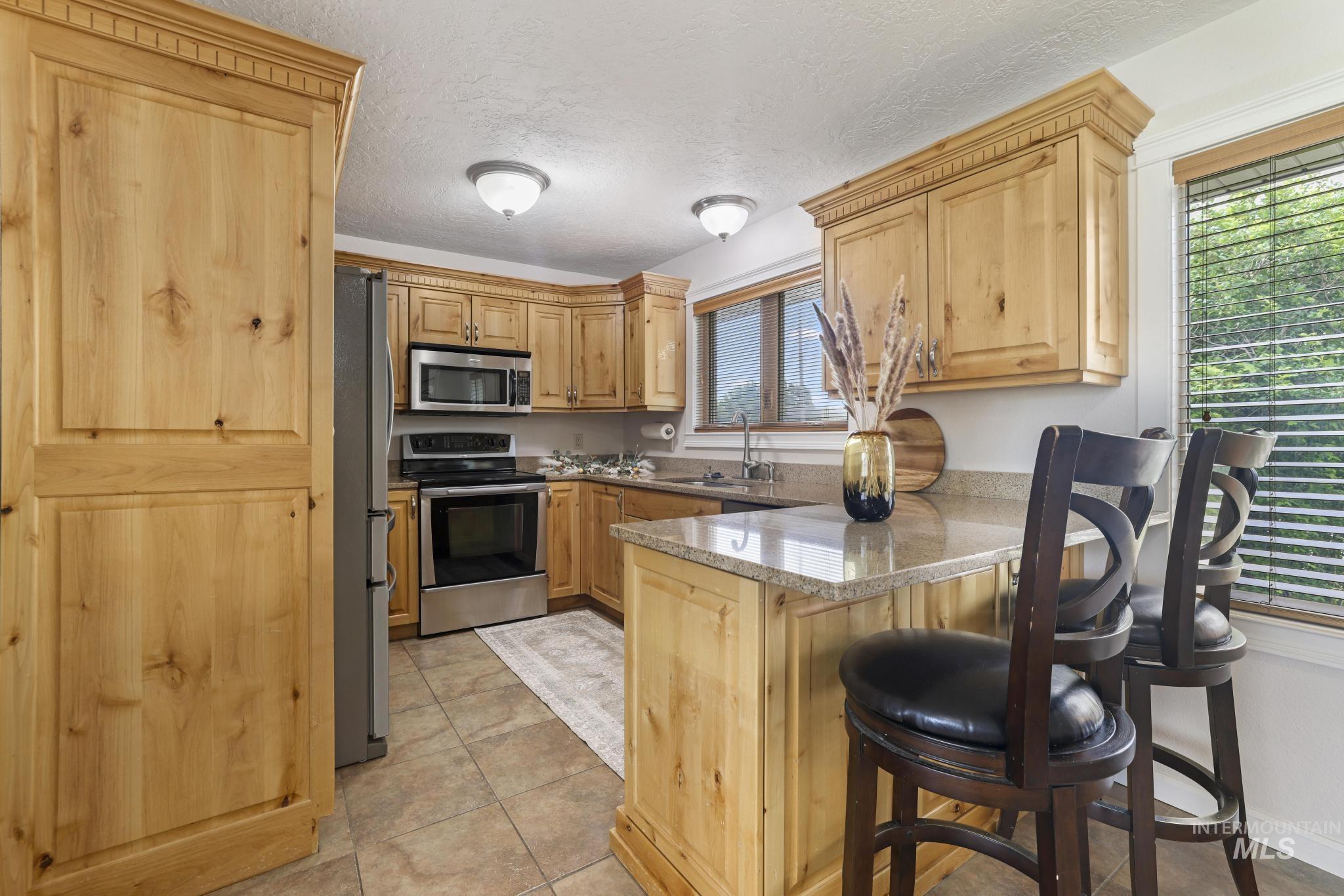 534 16th St, Rupert, Idaho 83350-0000, 5 Bedrooms, 2.5 Bathrooms, Residential For Sale, Price $443,000, 98992654